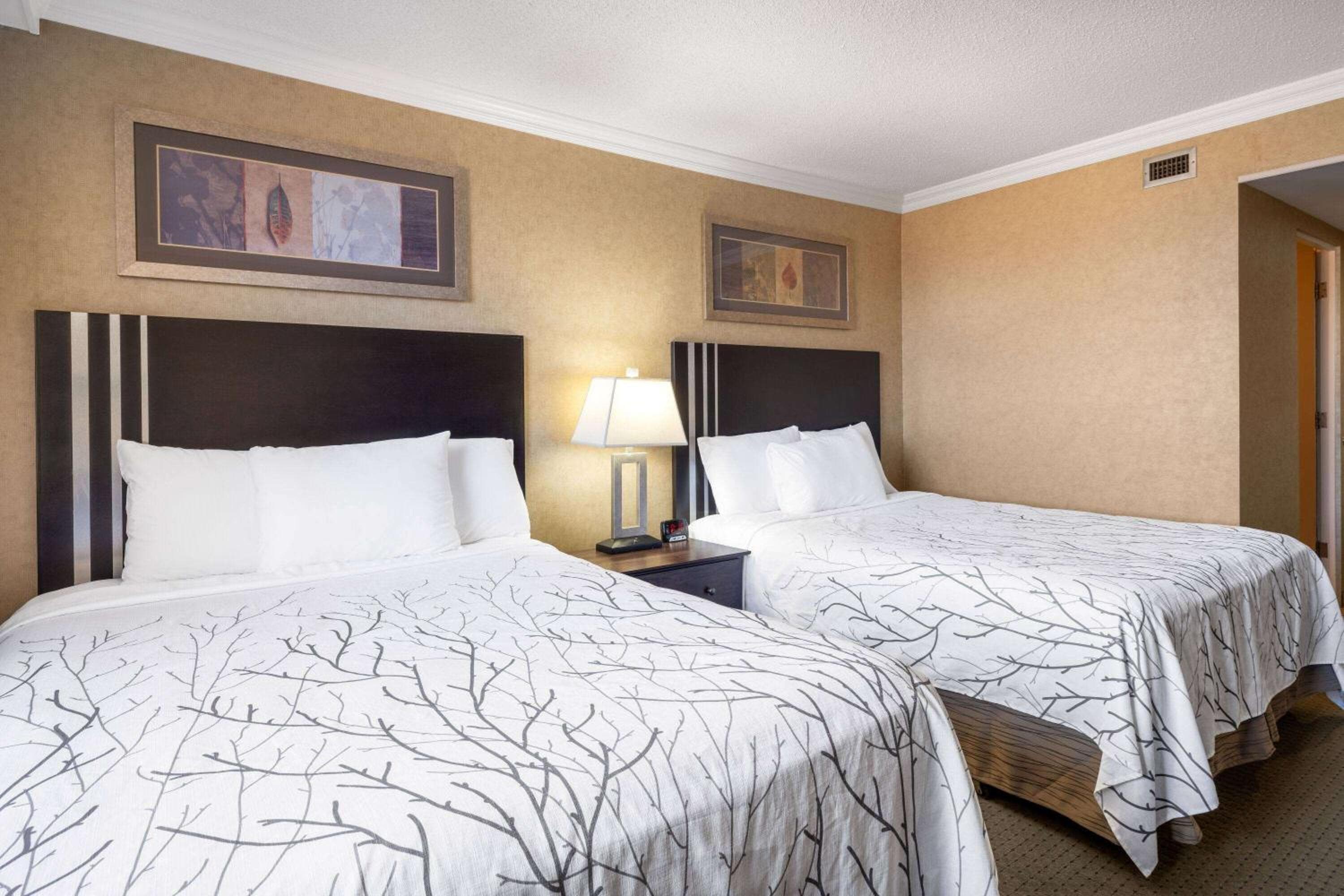 Travelodge by Wyndham Prince Albert
