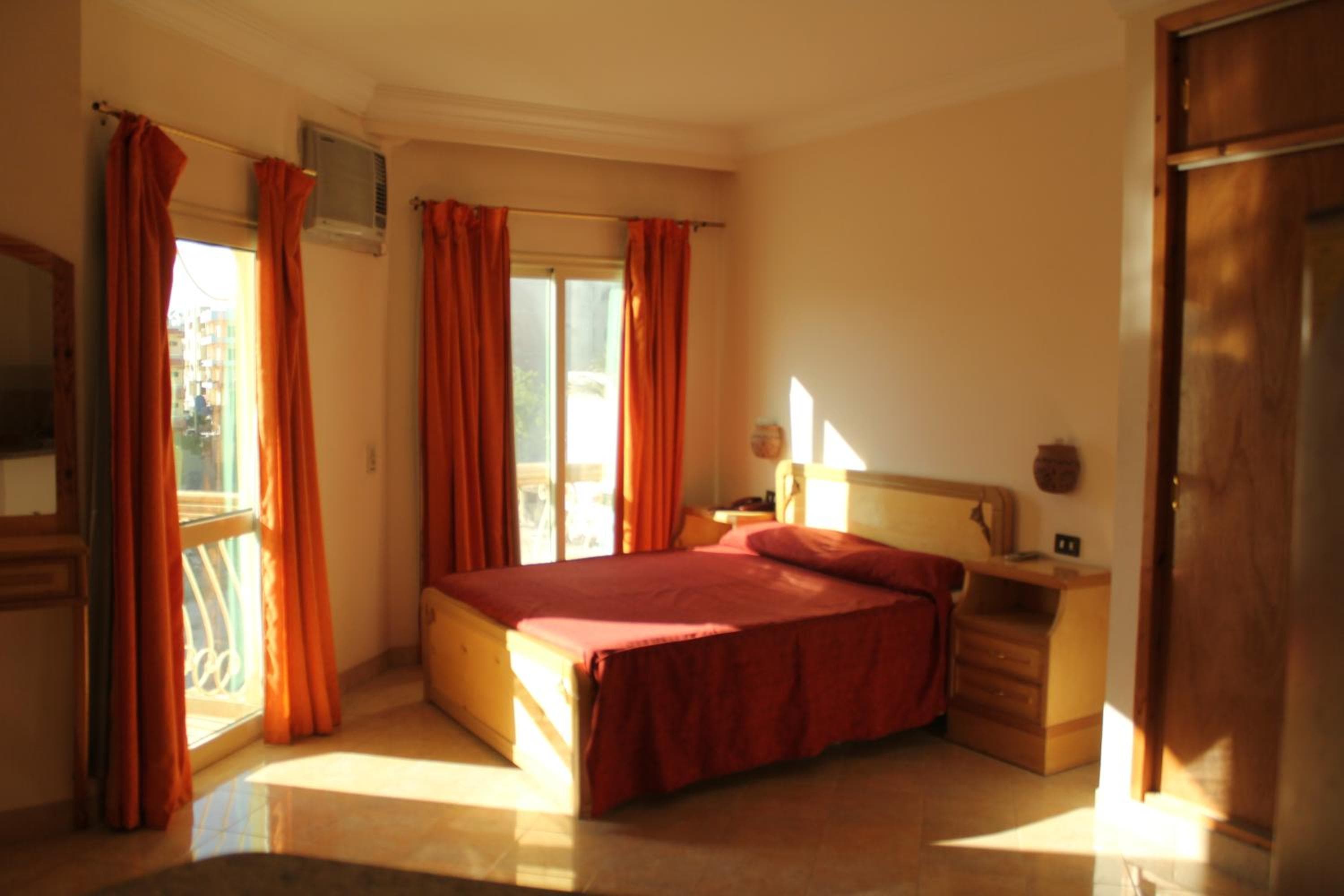 Golden Rose Hotel
