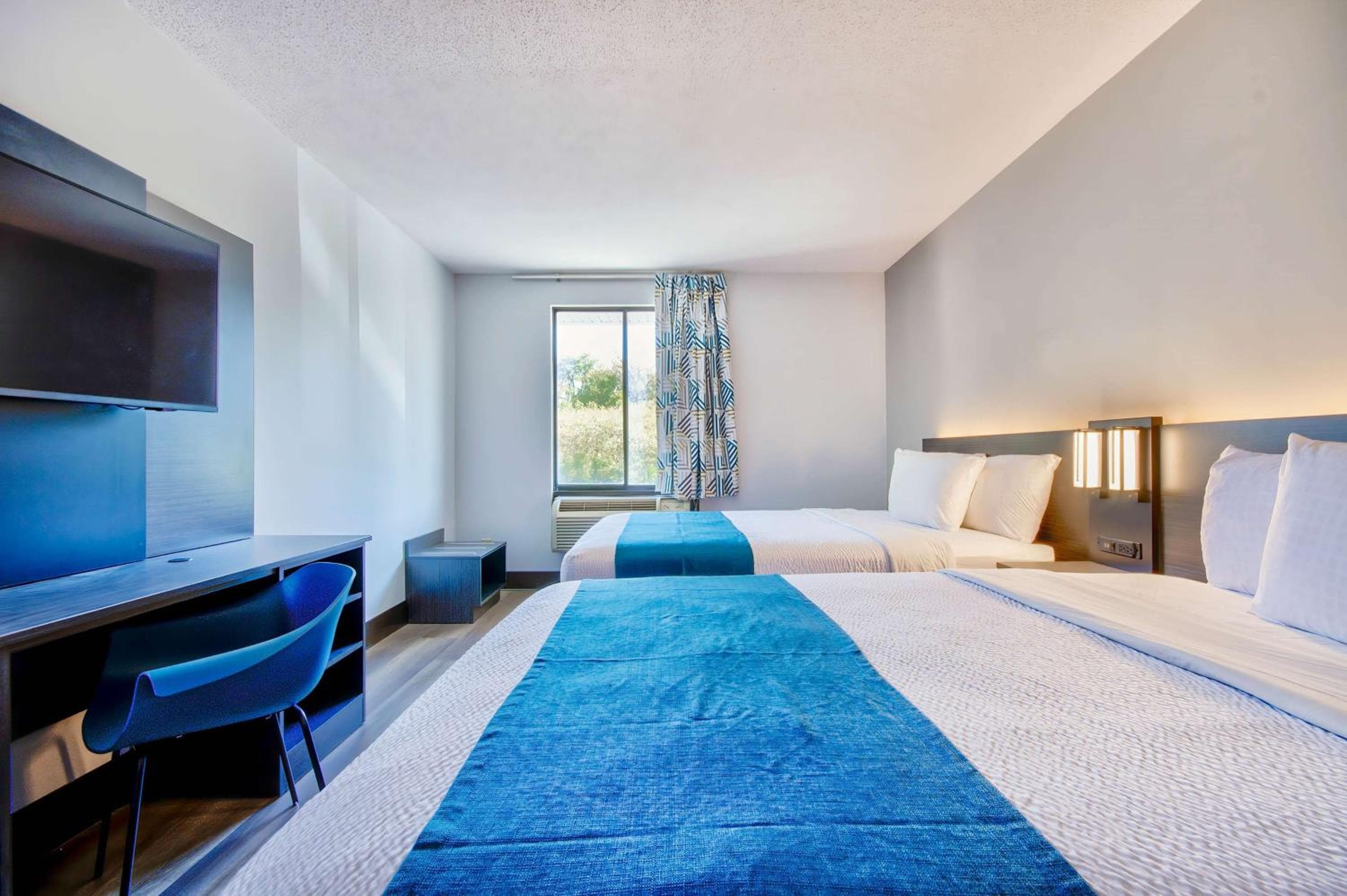 Motel 6 Jeffersonville, IN