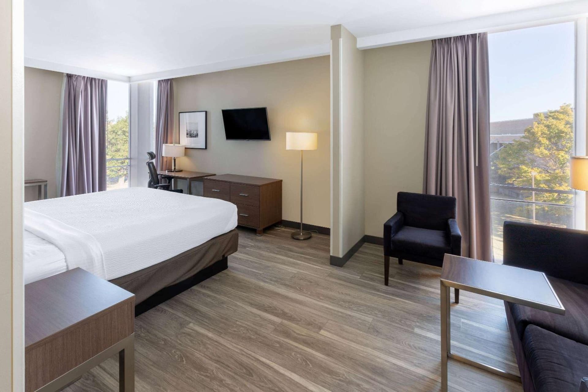 La Quinta Inn & Suites by Wyndham Tulsa Downtown - Route 66