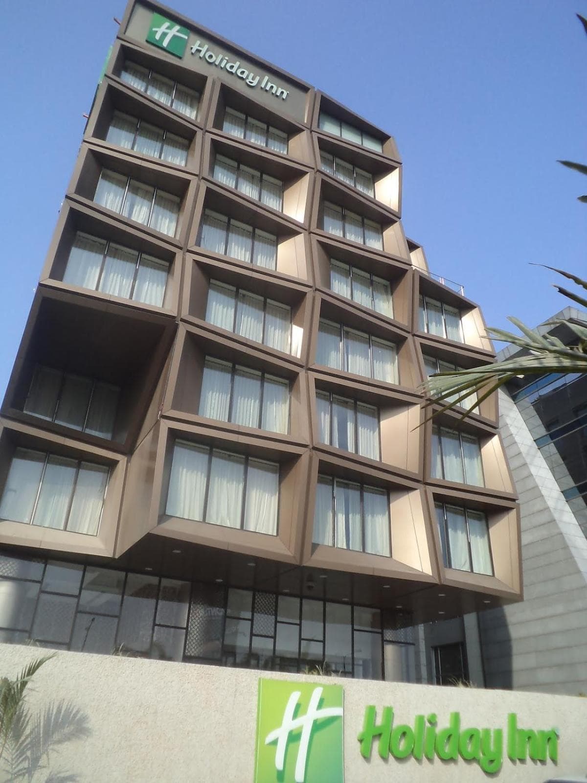 Holiday Inn Kolkata Airport by IHG