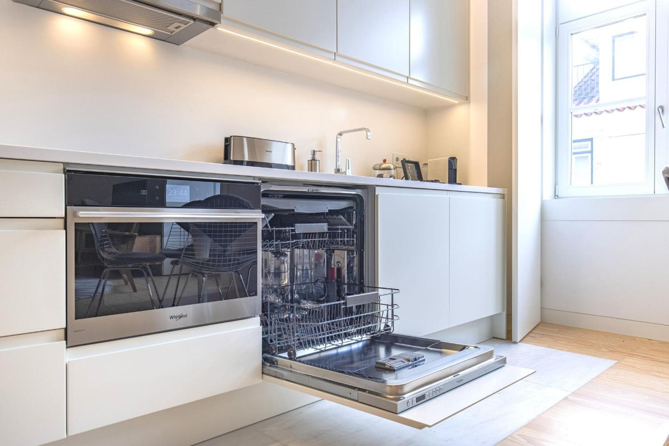 Ando Living - Douradores House