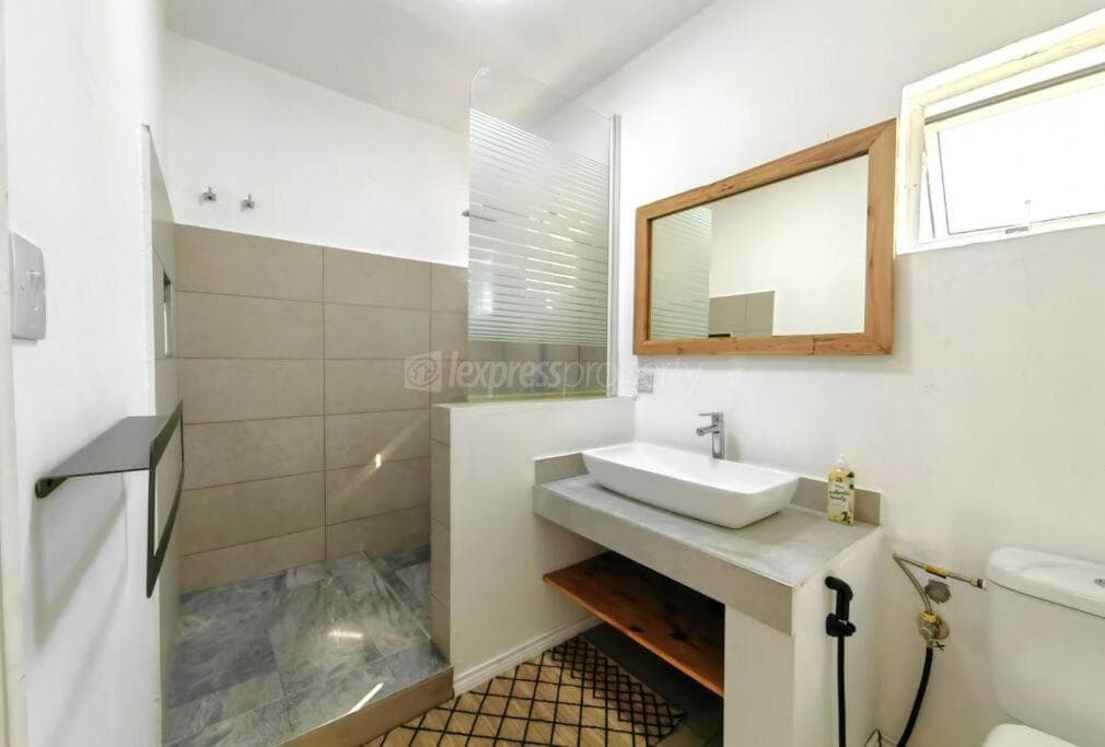 Summerhouse with all amenities.