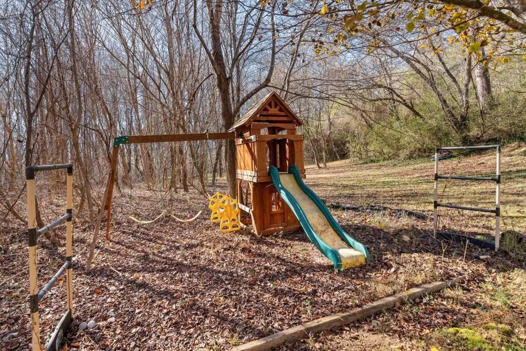 Serenity Views Retreat - Close to City and Parkway!
