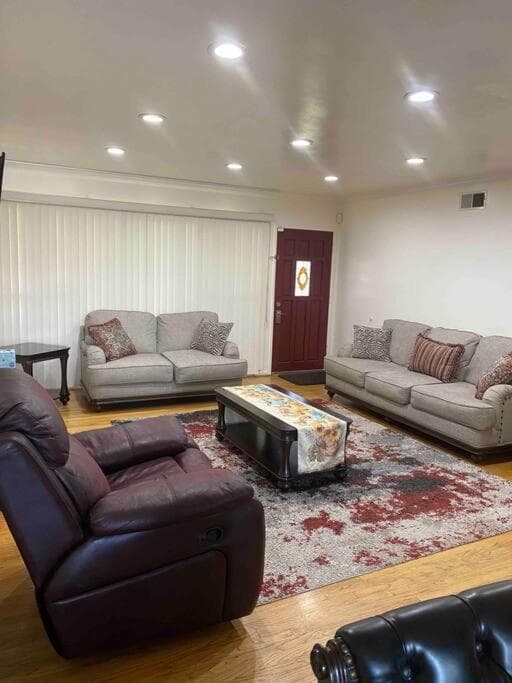 Vacation Rental w Pool &Garden 6 Guests near CSUN