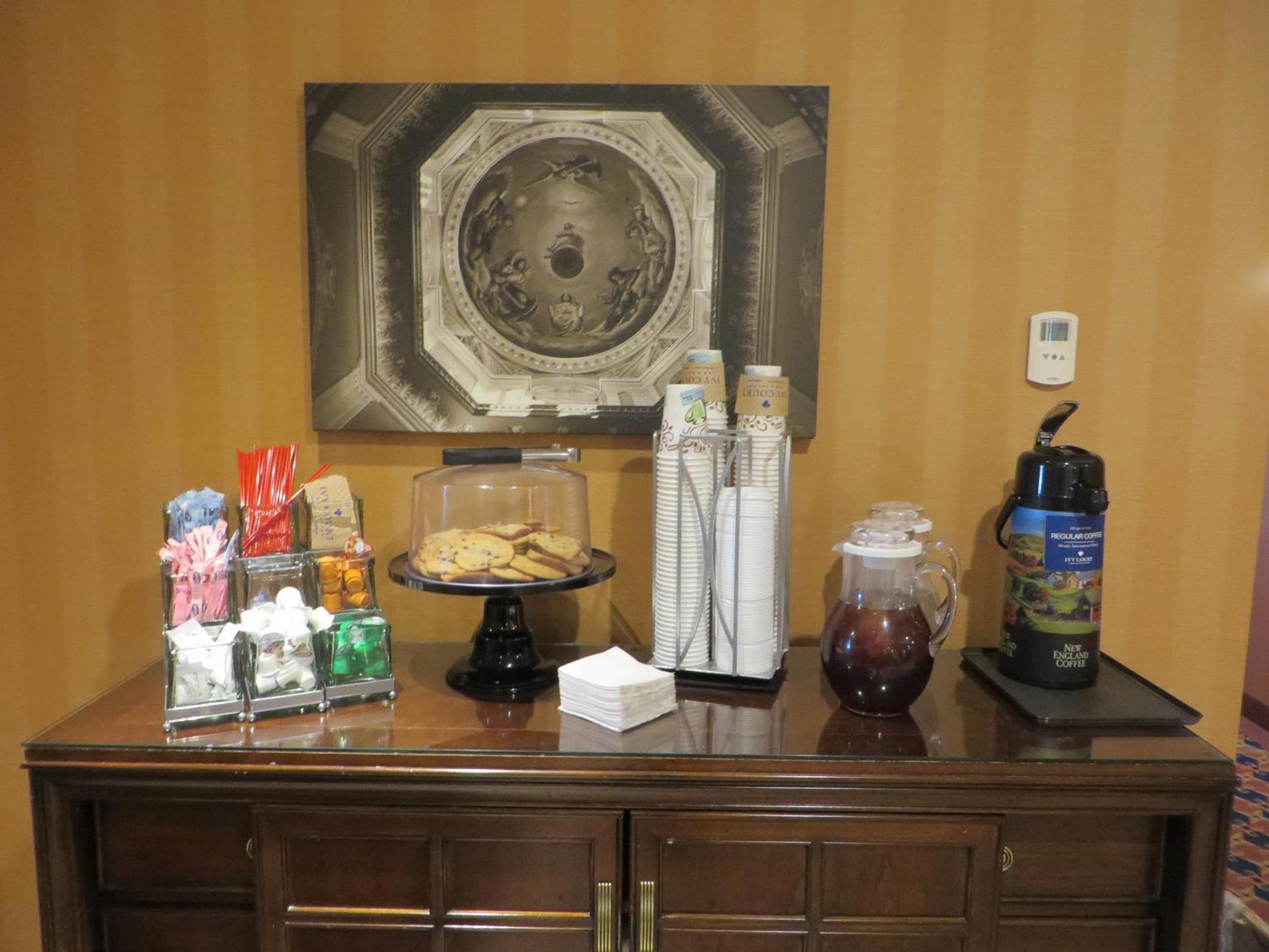 Ivy Court Inn and Suites