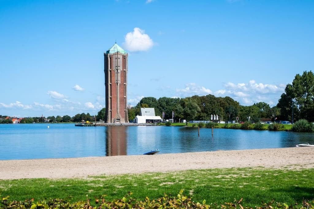 Quiet Waterloft near Amsterdam and Schiphol WS11