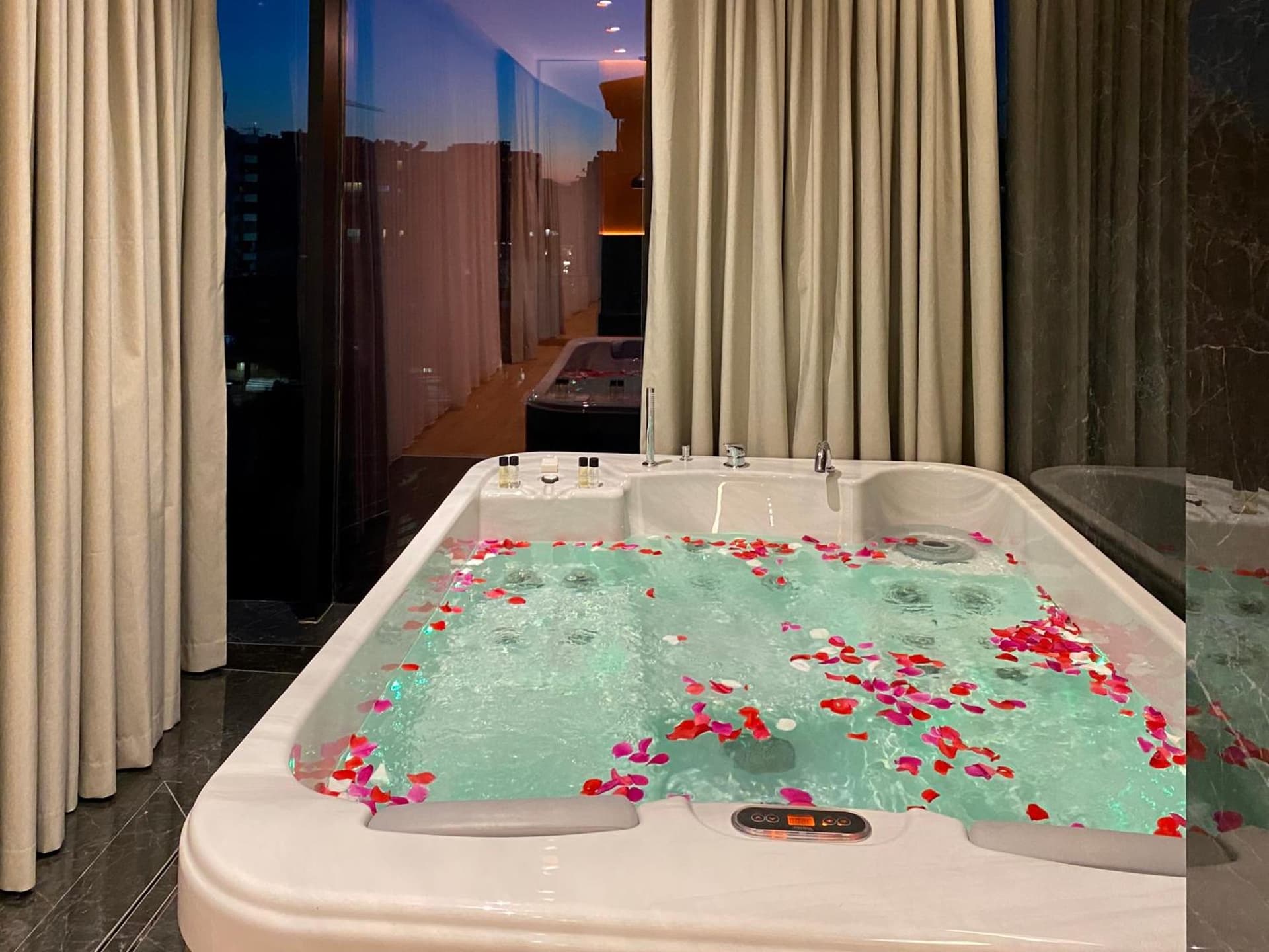 Black Diamond Hotel