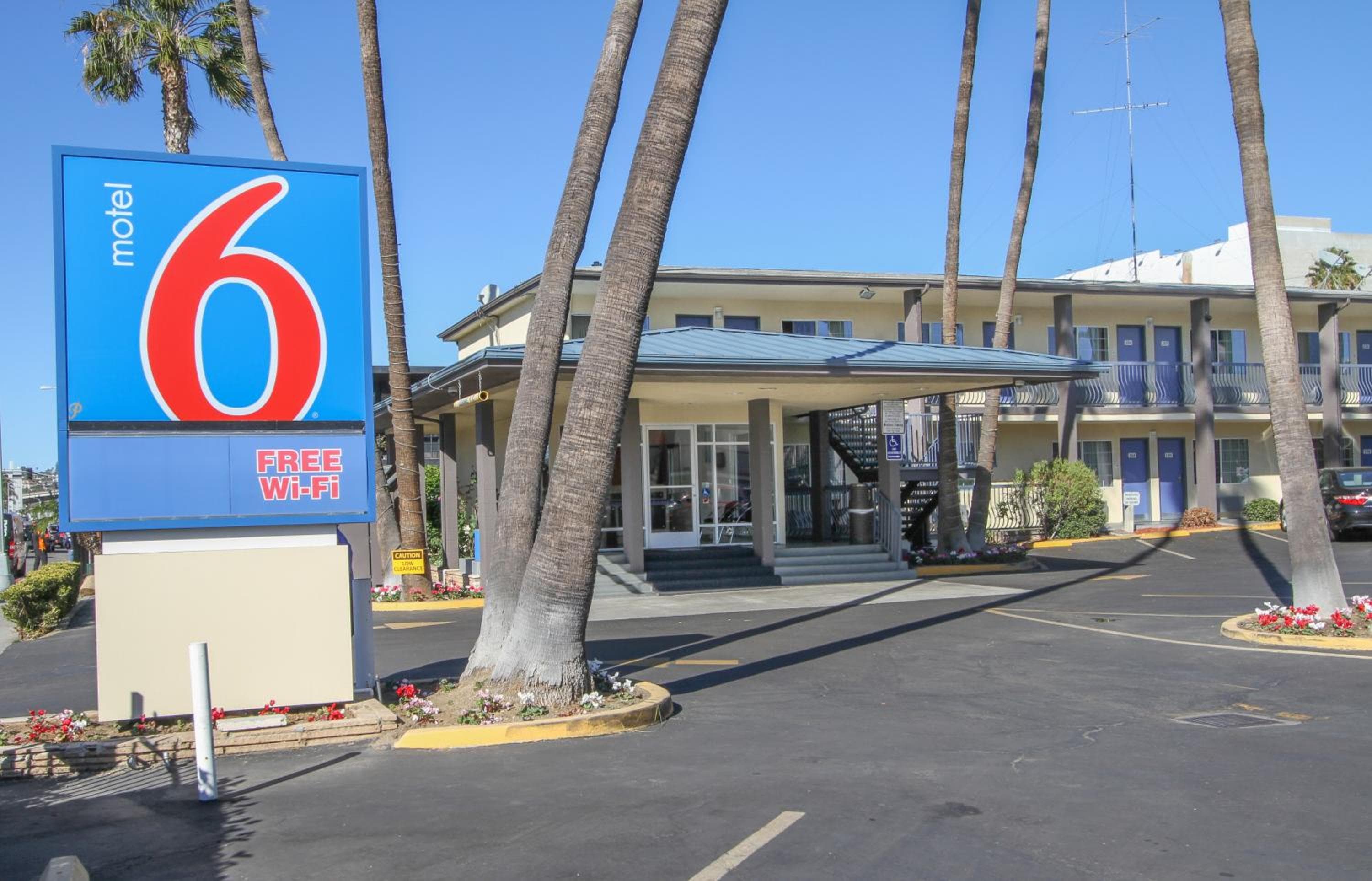 Motel 6 San Diego, CA Airport Harbor