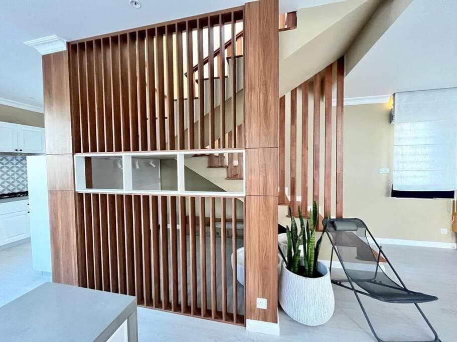 Rich villa is new, stunning and modern