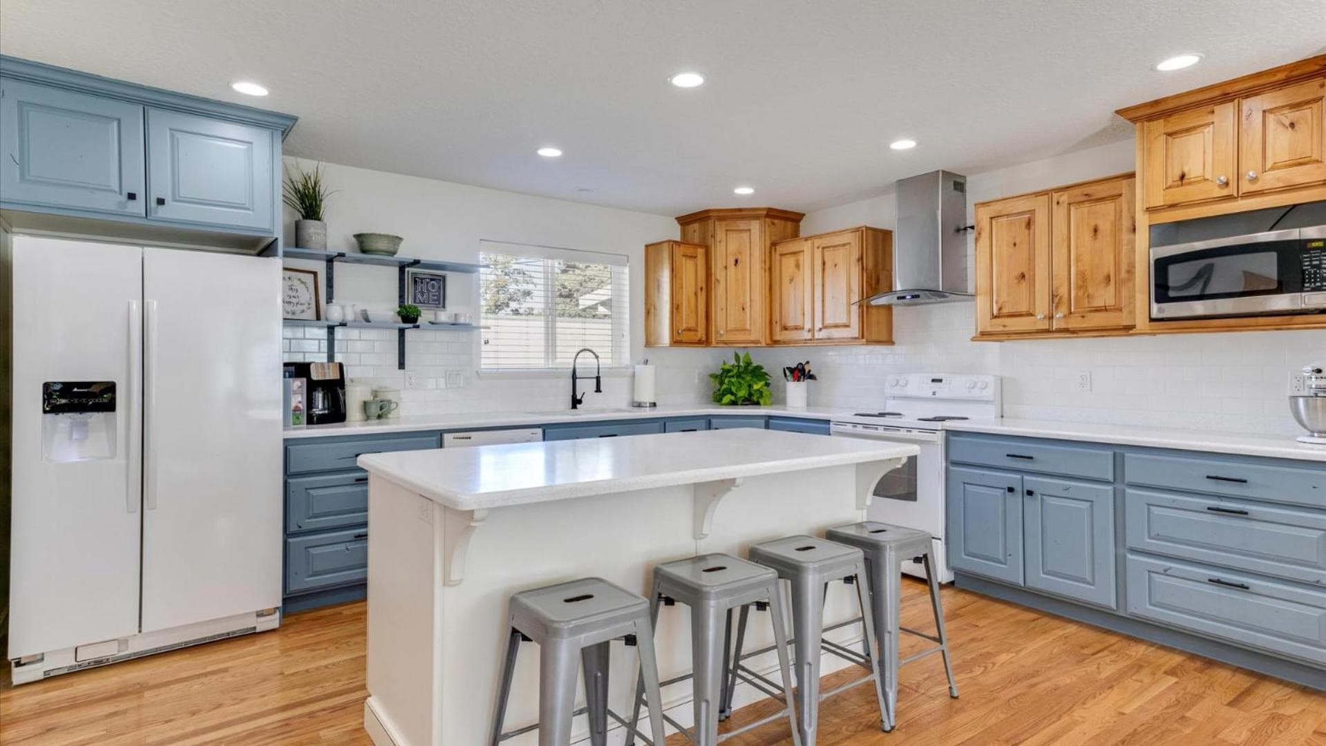 Play & Gather in Luxury,Pets too! Close to it Everything!