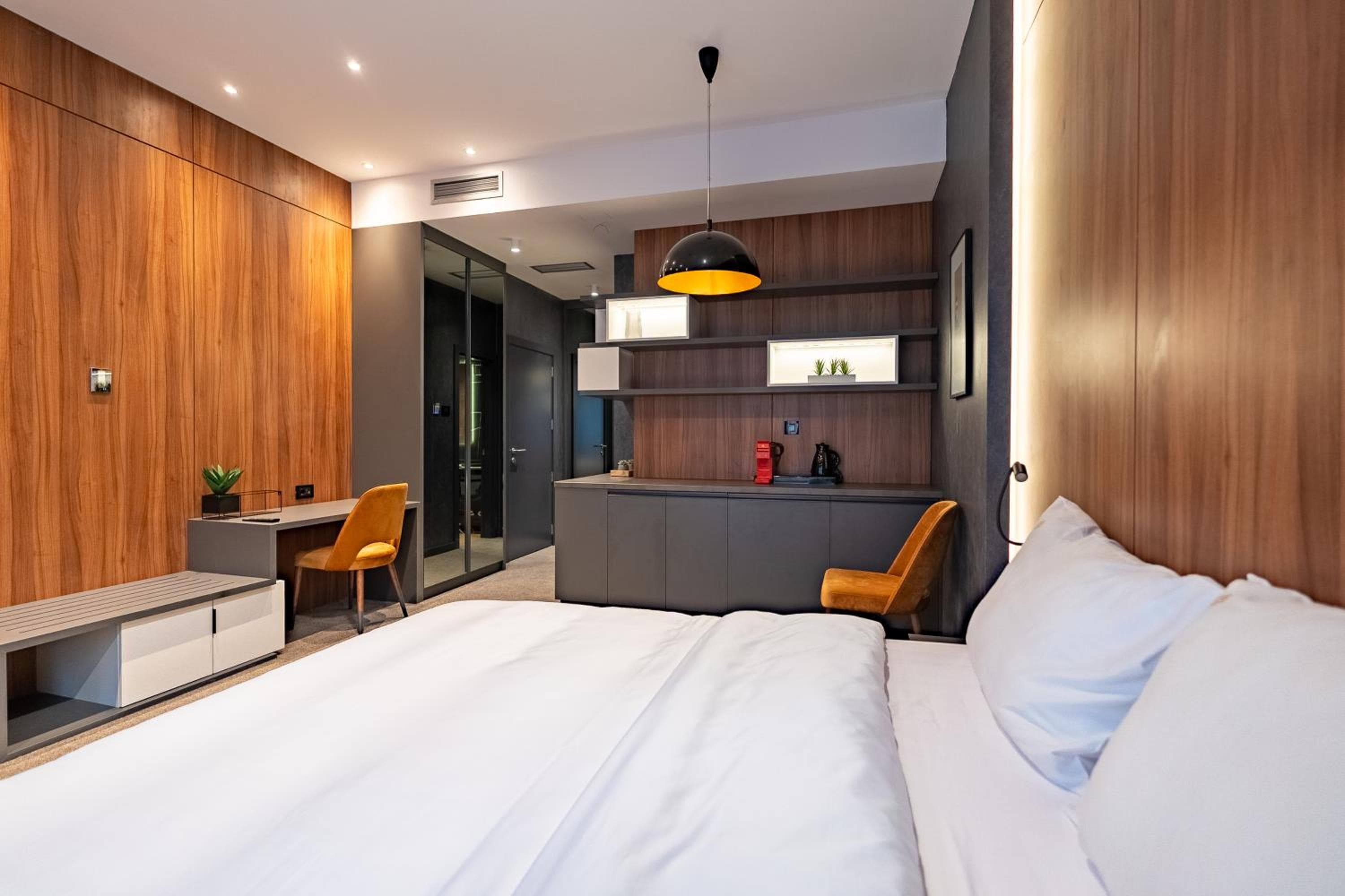 Hotel Element
