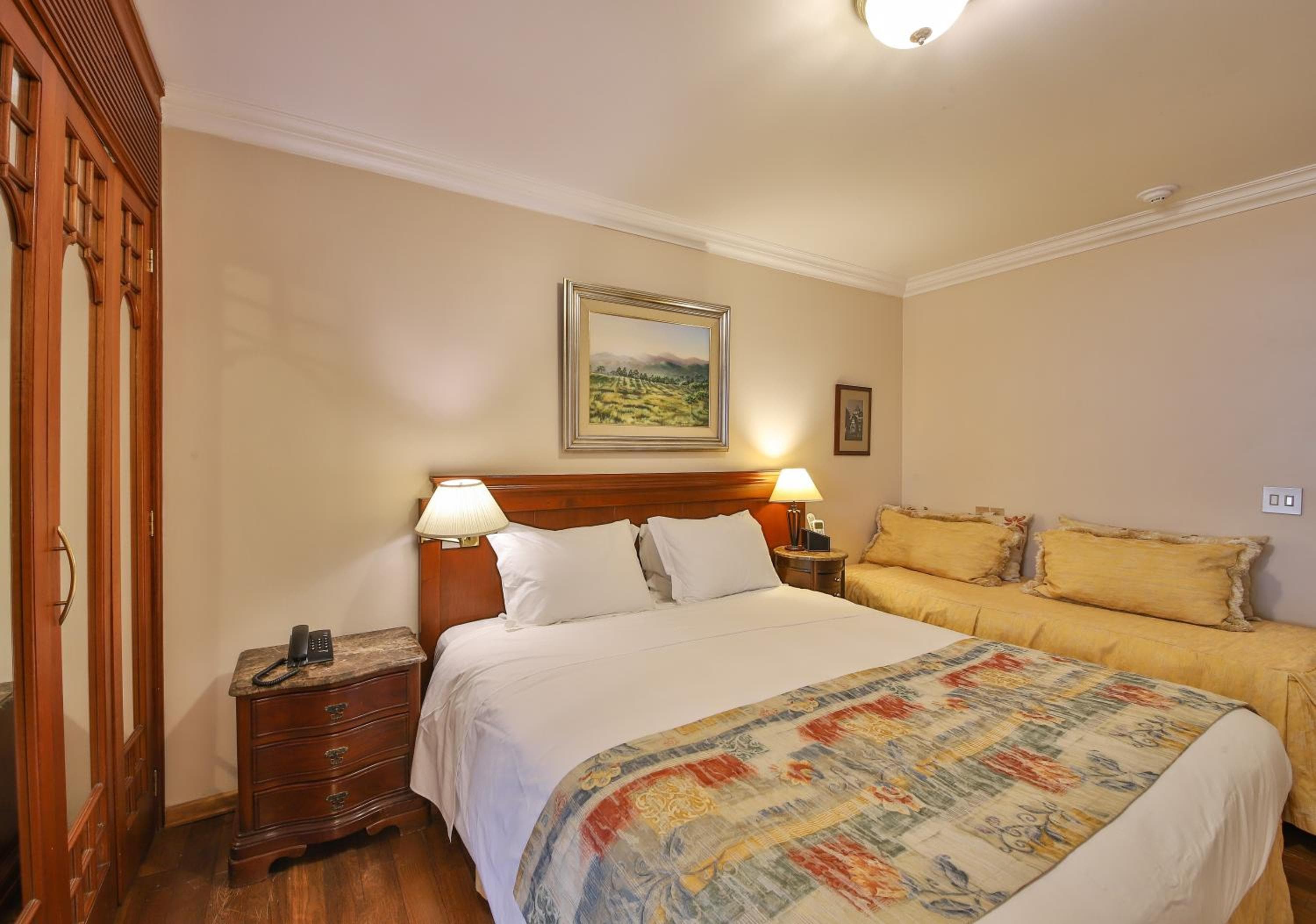 Le Suisse Elegance Hotel