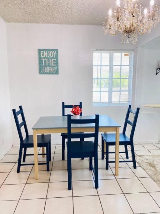 Sweet House 18mins To DTLA 2 bedrooms