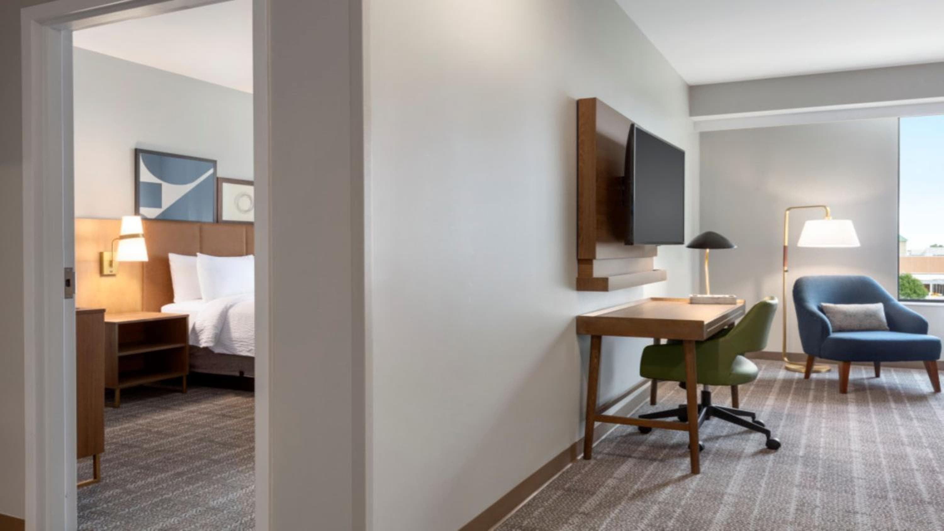 Staybridge Suites - Lexington S Medical Ctr Area by IHG