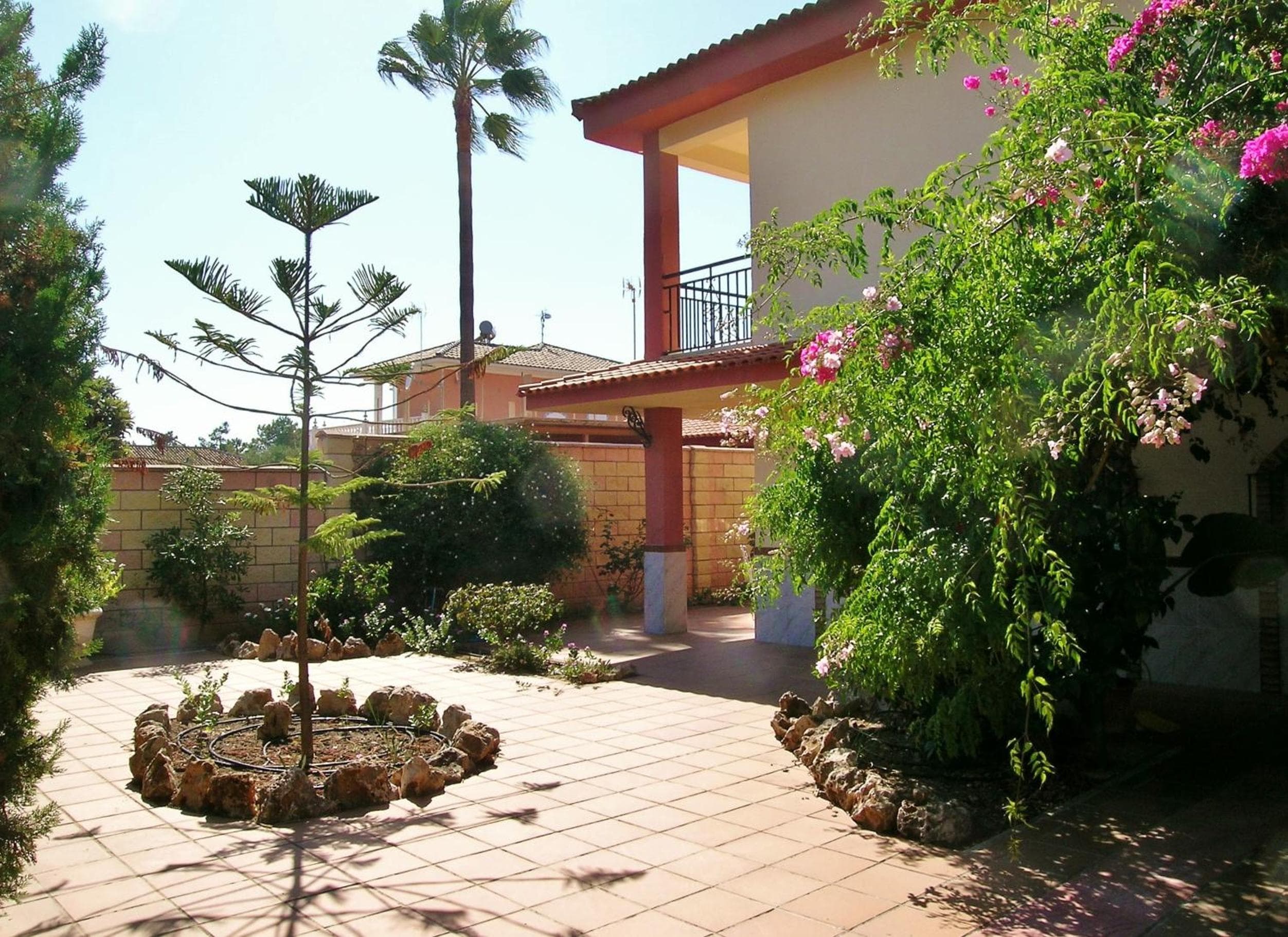 RELAX, PLAYA, NATURALEZA…!!. VILLA INDEPENDIENTE CON JARDÍN...