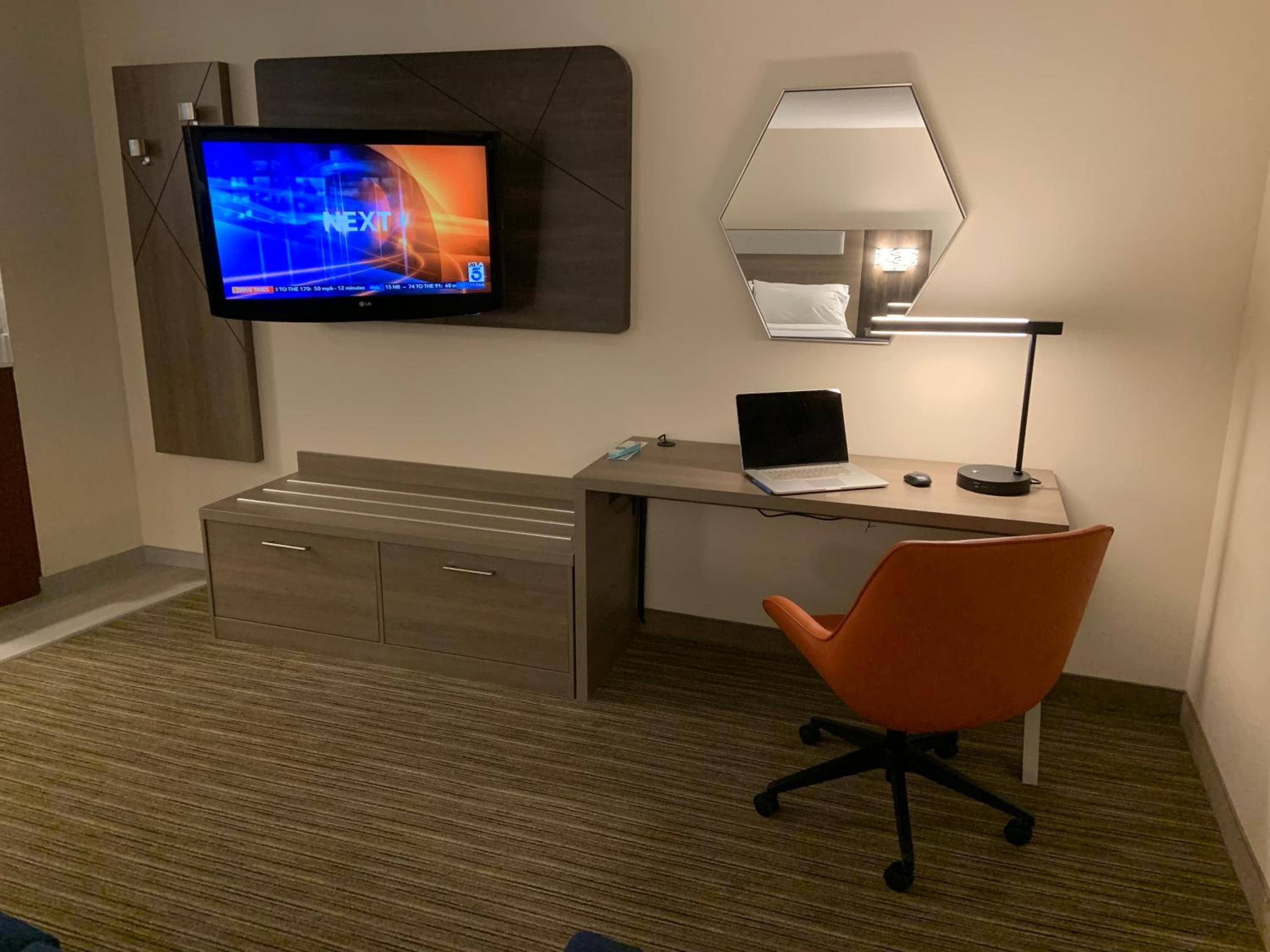 Holiday Inn Express Hotel & Suites Hermosa Beach by IHG