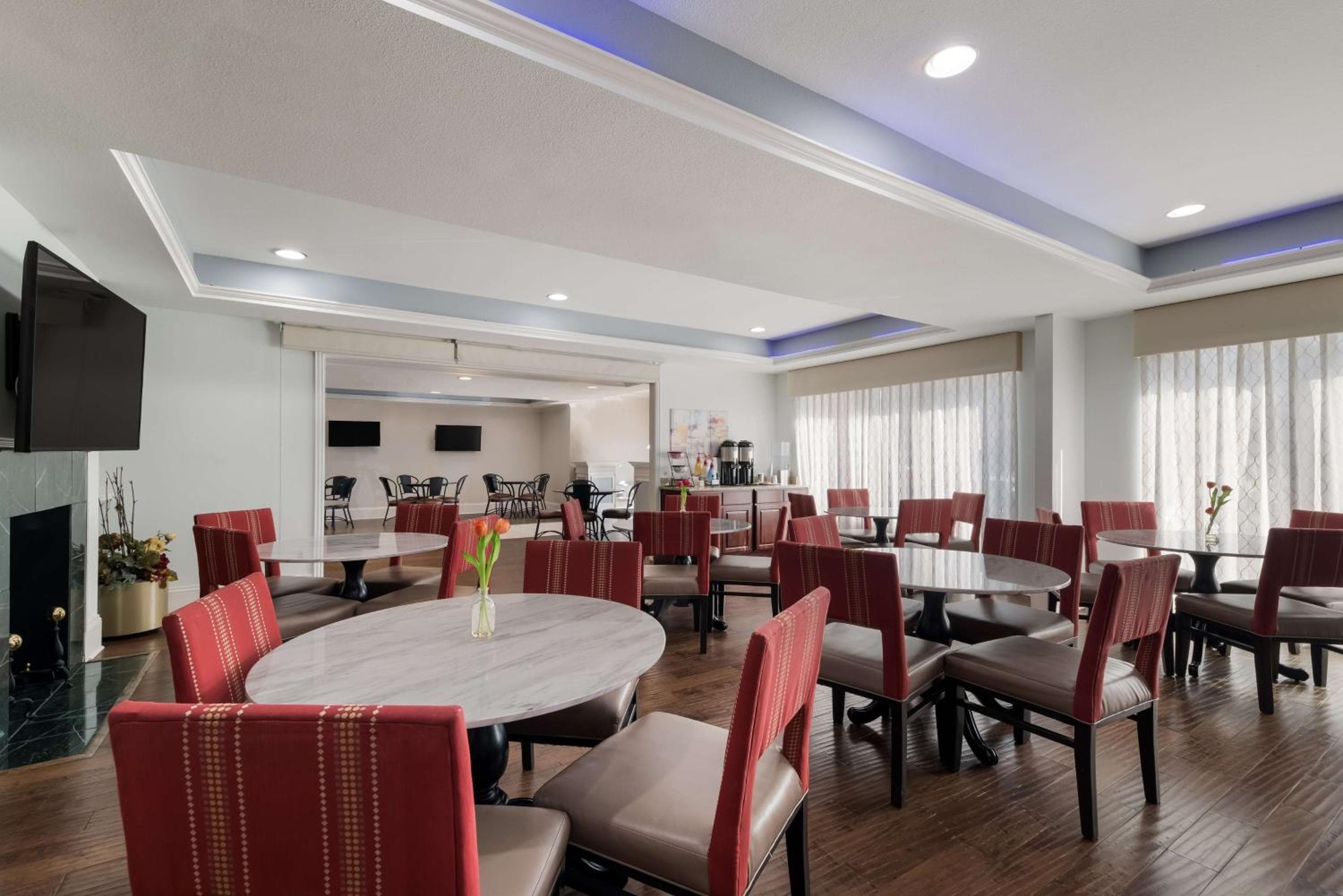 Comfort Suites Plano East - Richardson