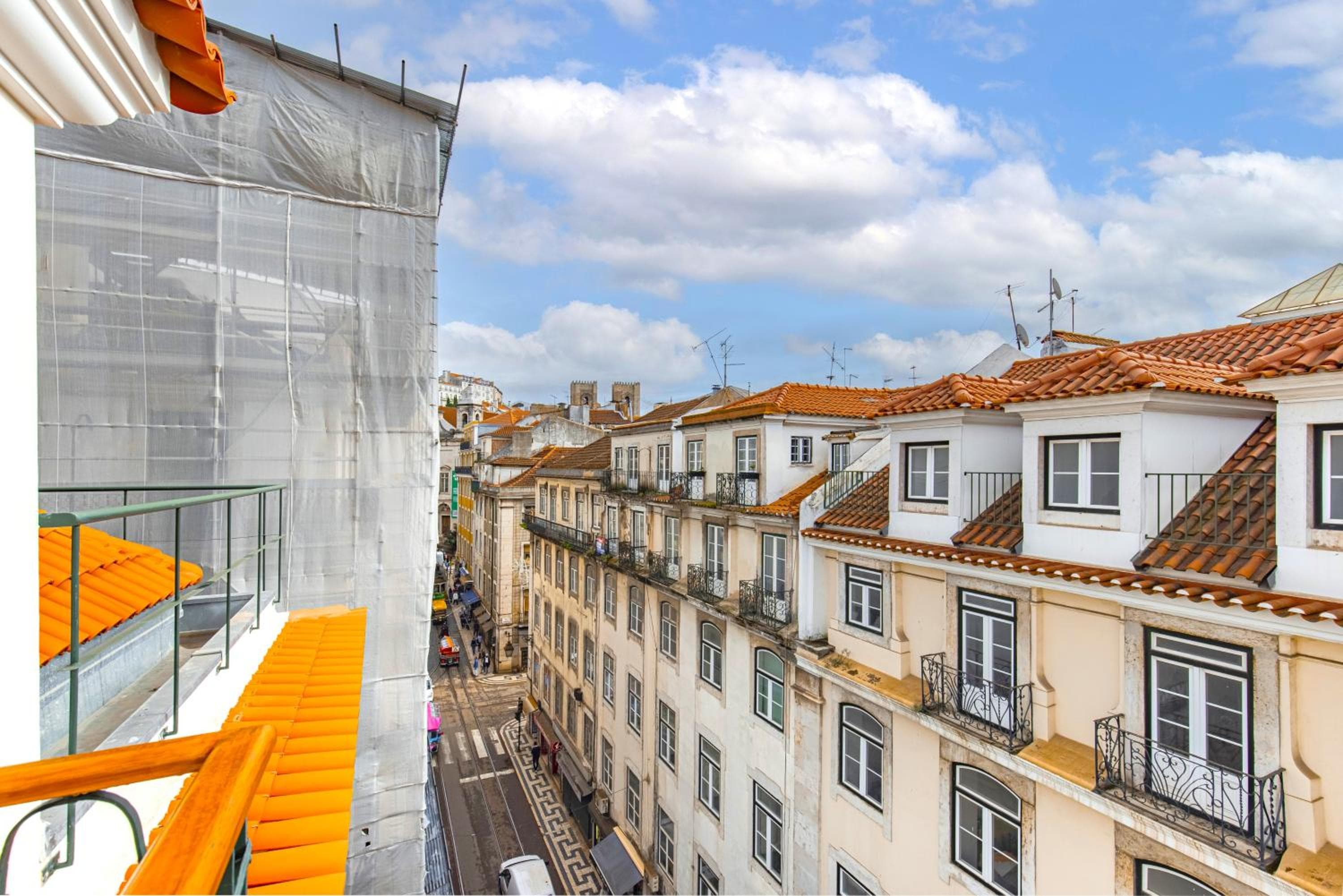 Ando Living - Douradores House