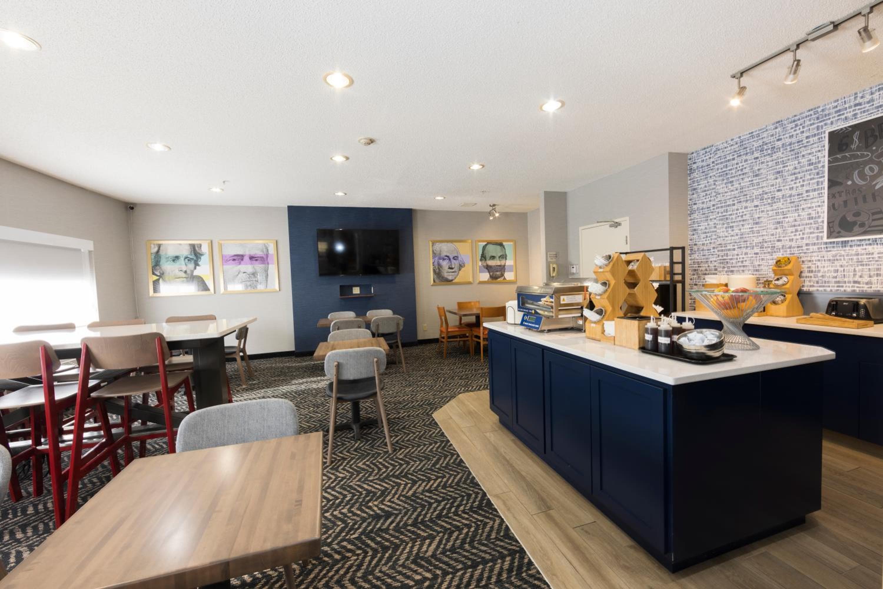 AmericInn by Wyndham Duluth