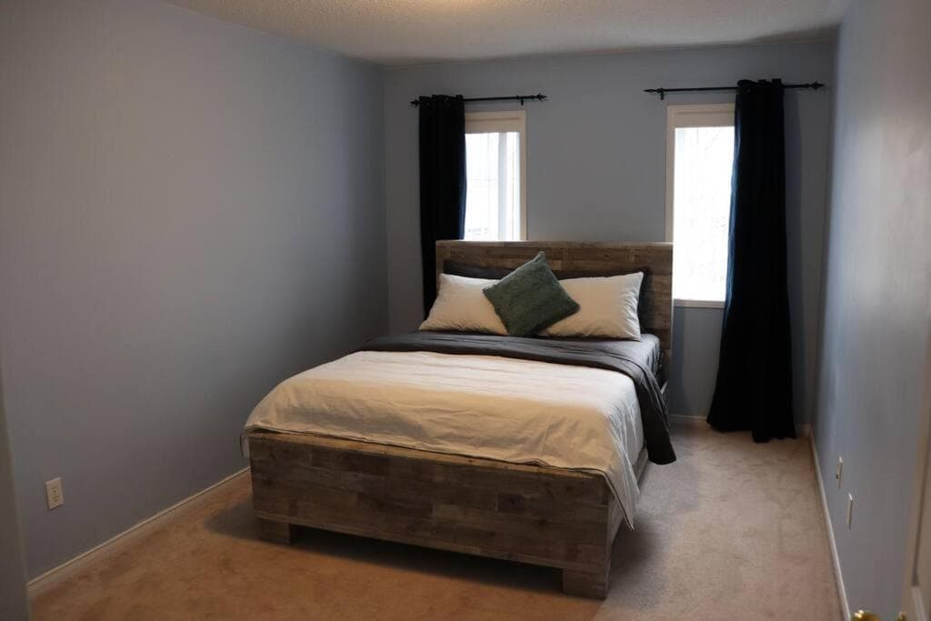 Detached 3 BR home in Ajax,On