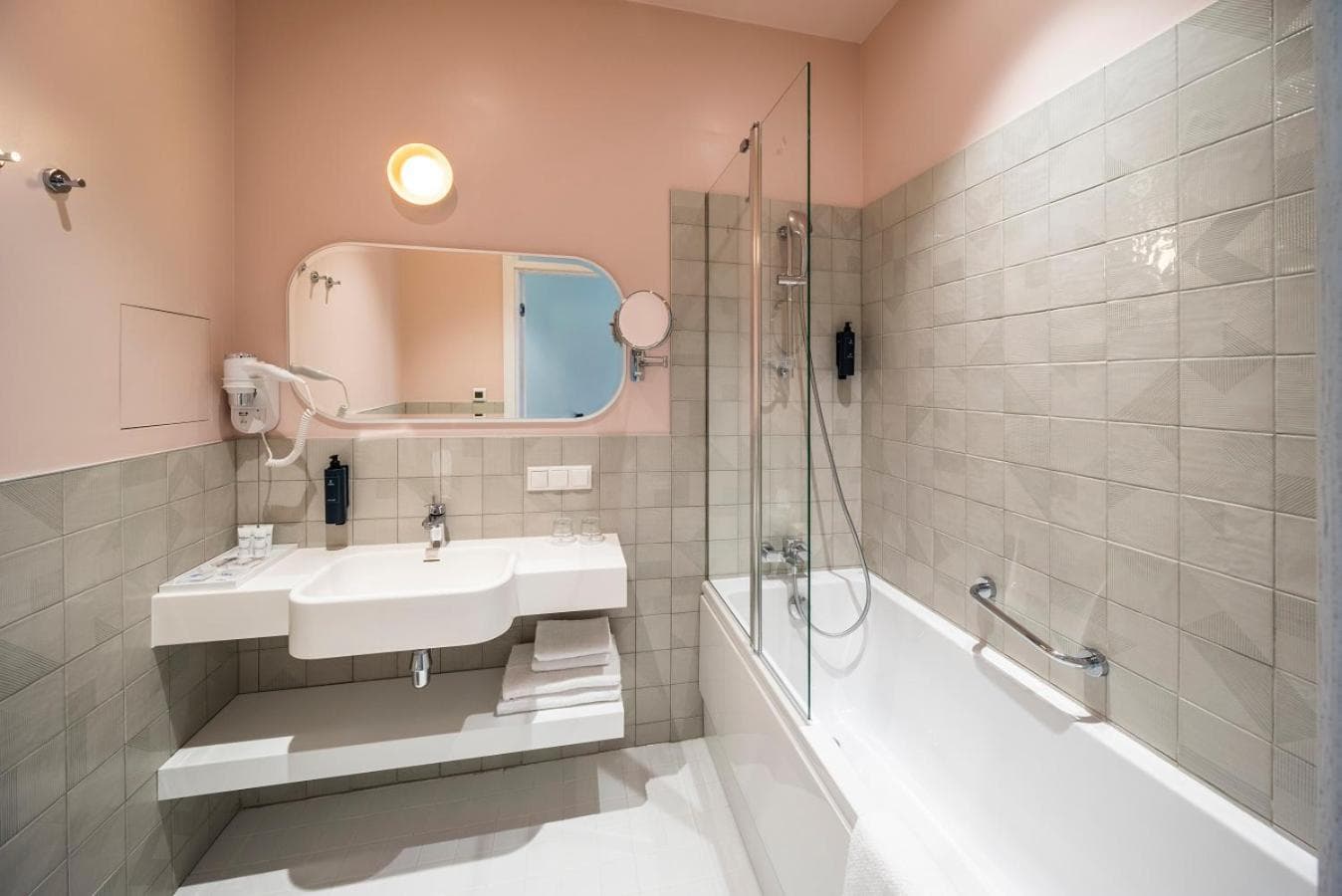 Wellton Riverside SPA Hotel