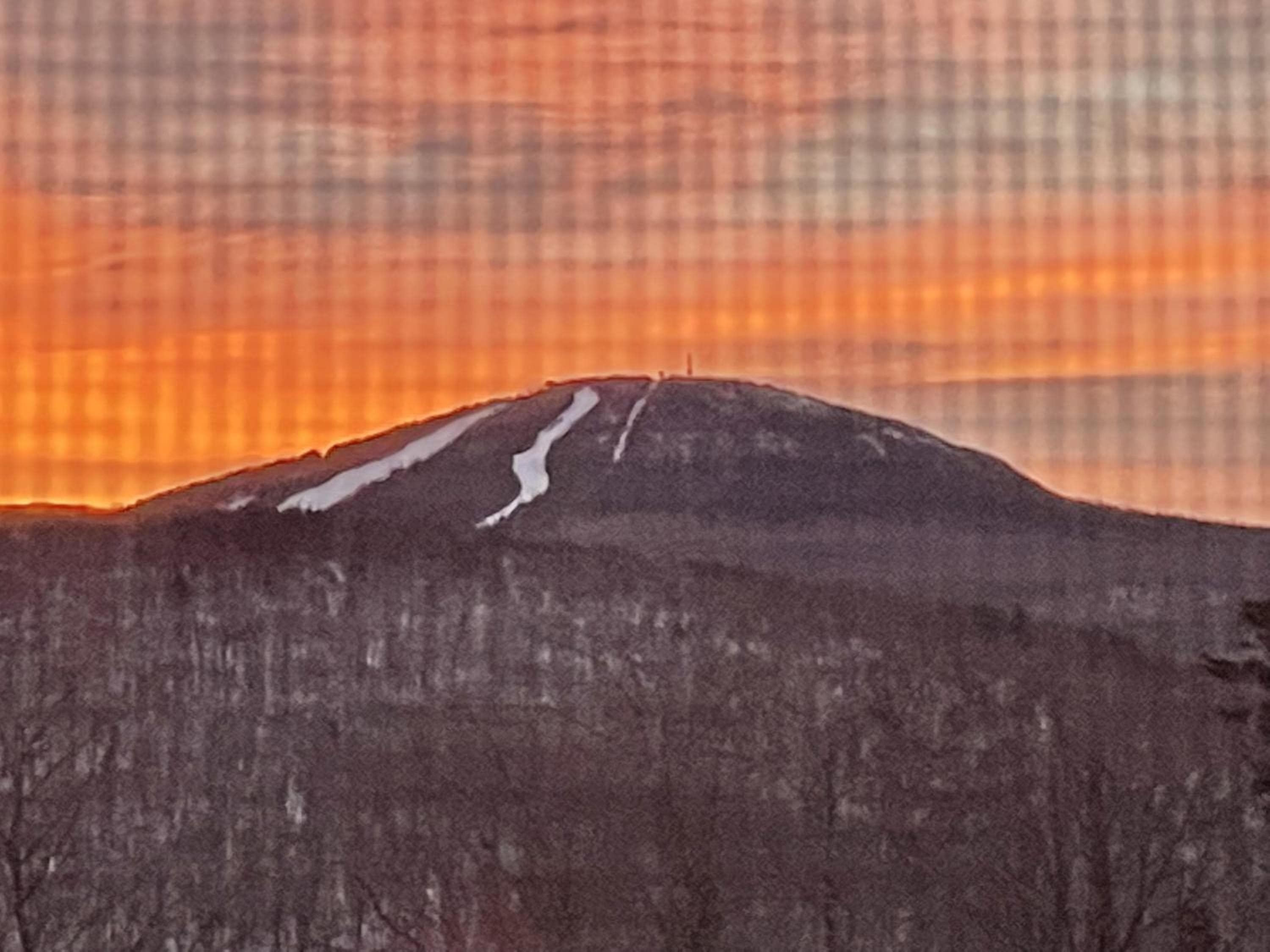 Cortina Mountain Chalet - Outdoor Hot Tub - Close to Pico and Killington Mountains home