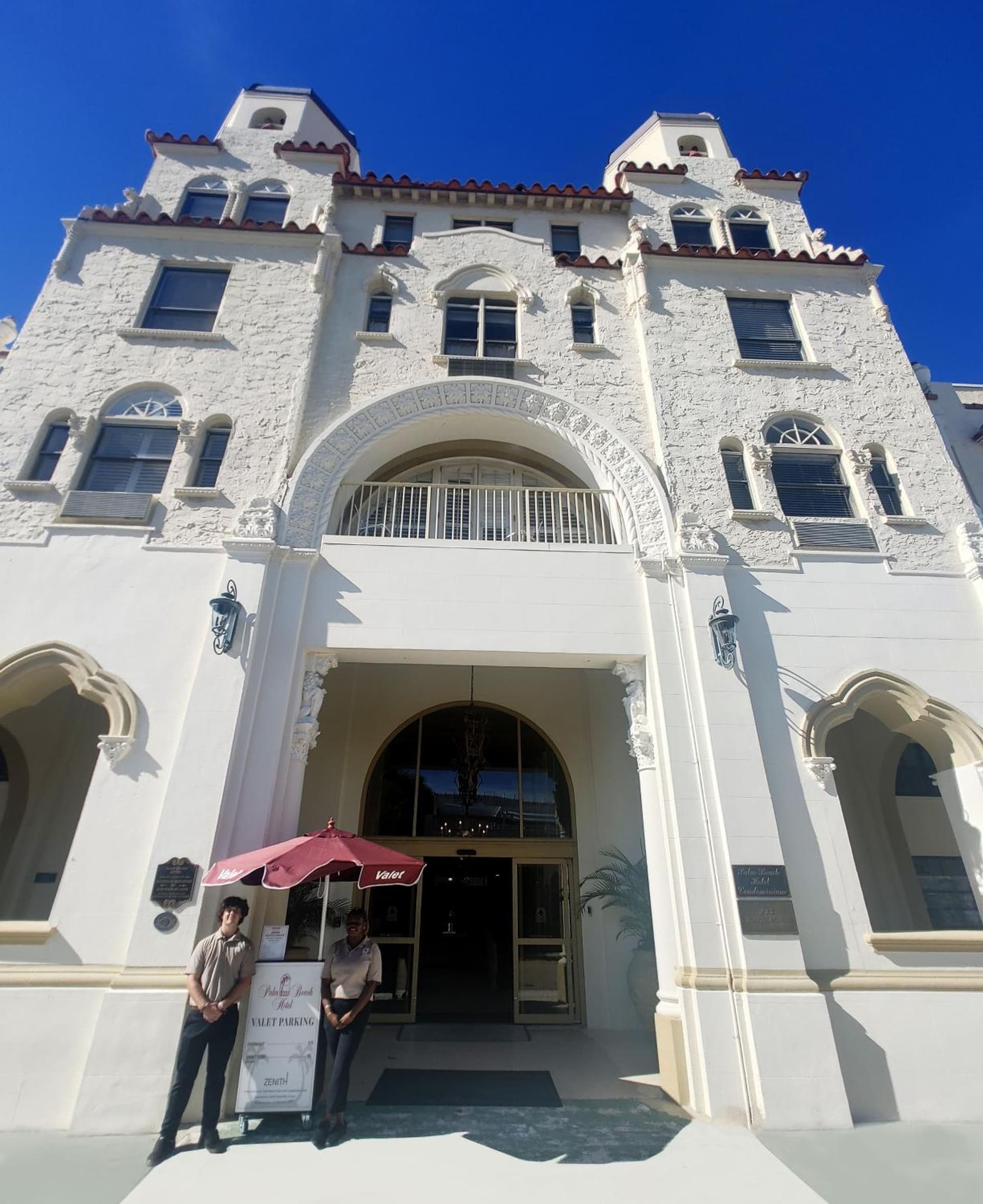Hemingway Suites at Palm Beach Hotel Island