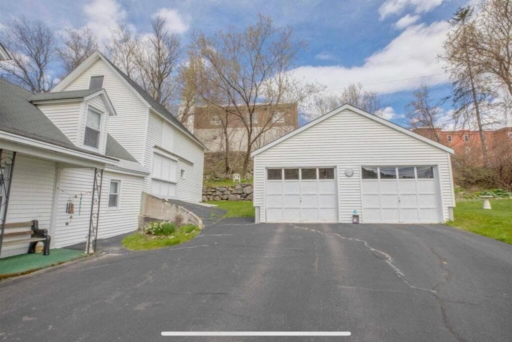 Cute 6-Bedroom Getaway in the heart of Littleton