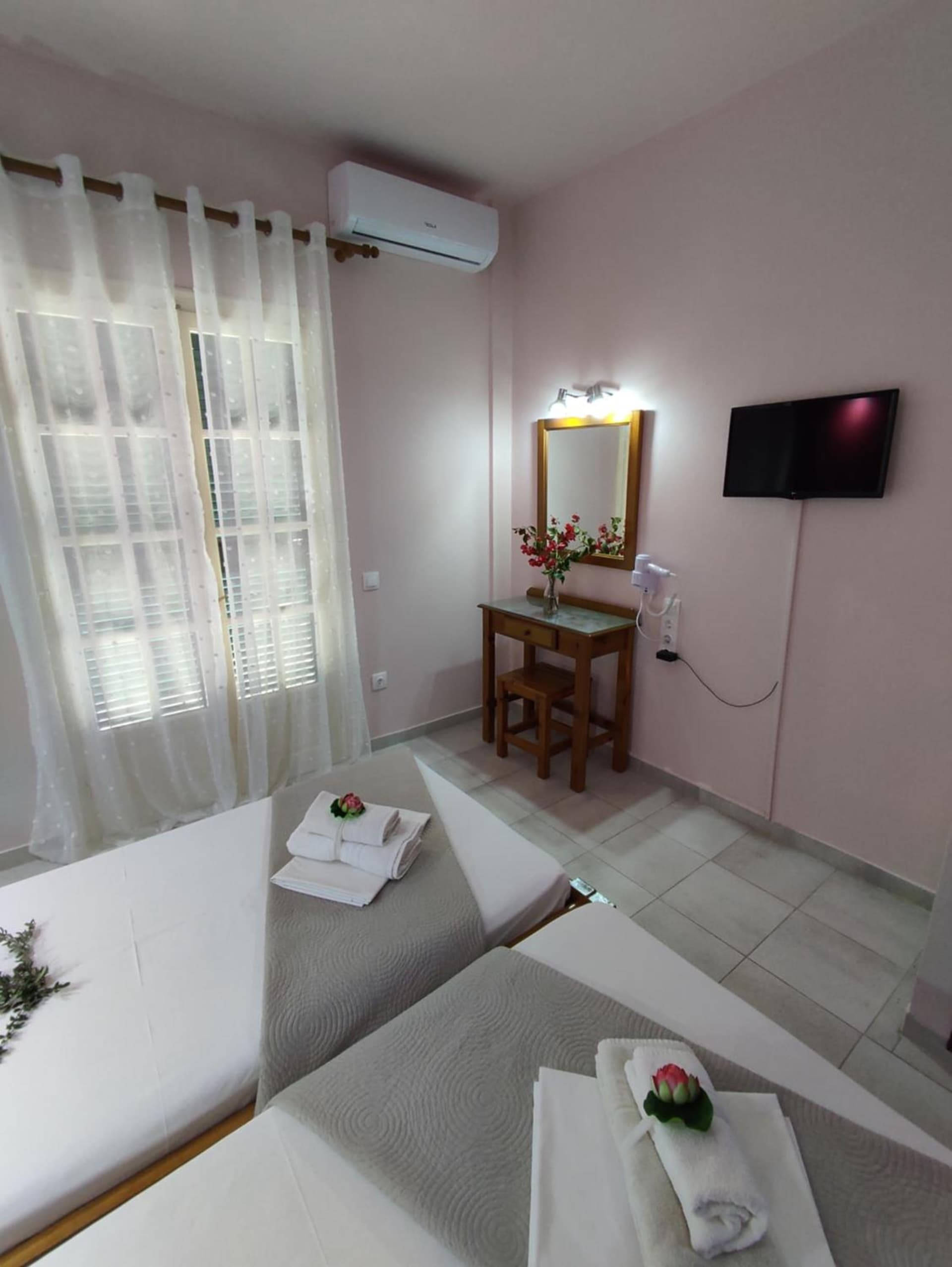 Su Casa Apartments
