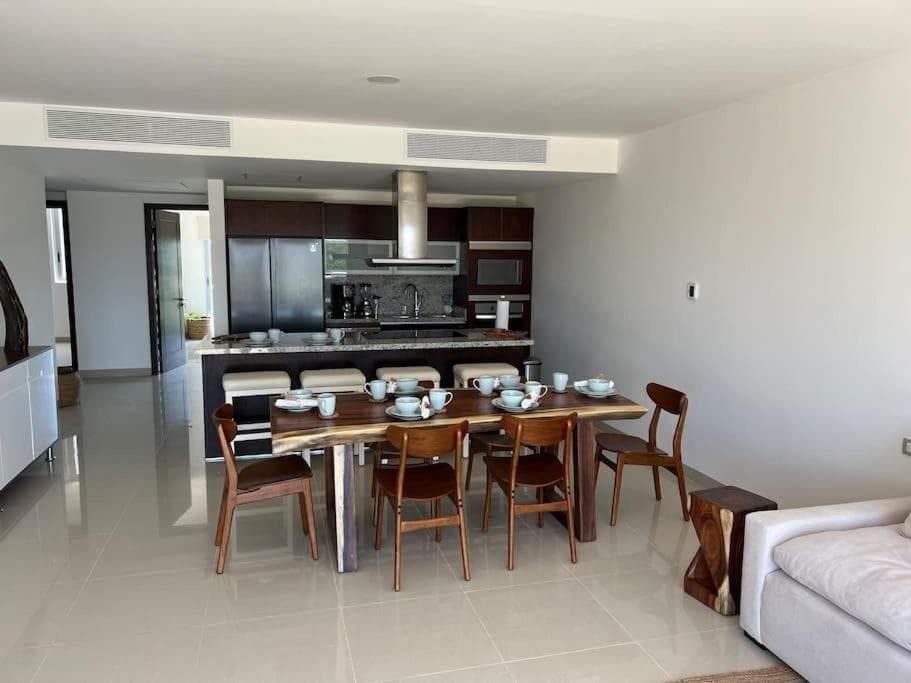 Brand New and Amazing Penthouse!
