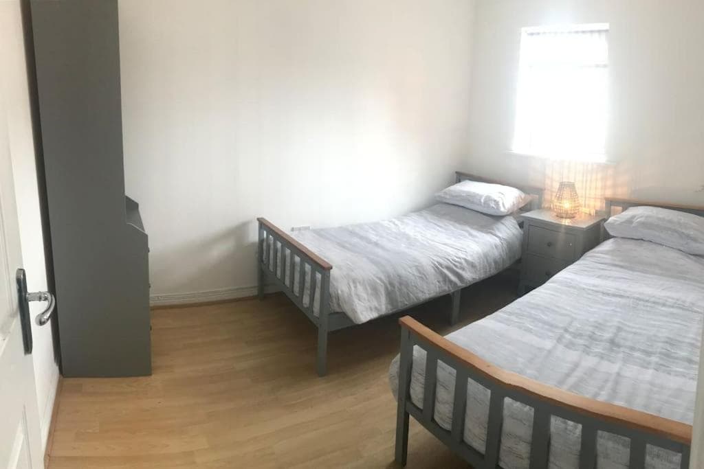 Beachfront pet friendly townhouse, Stunning views
