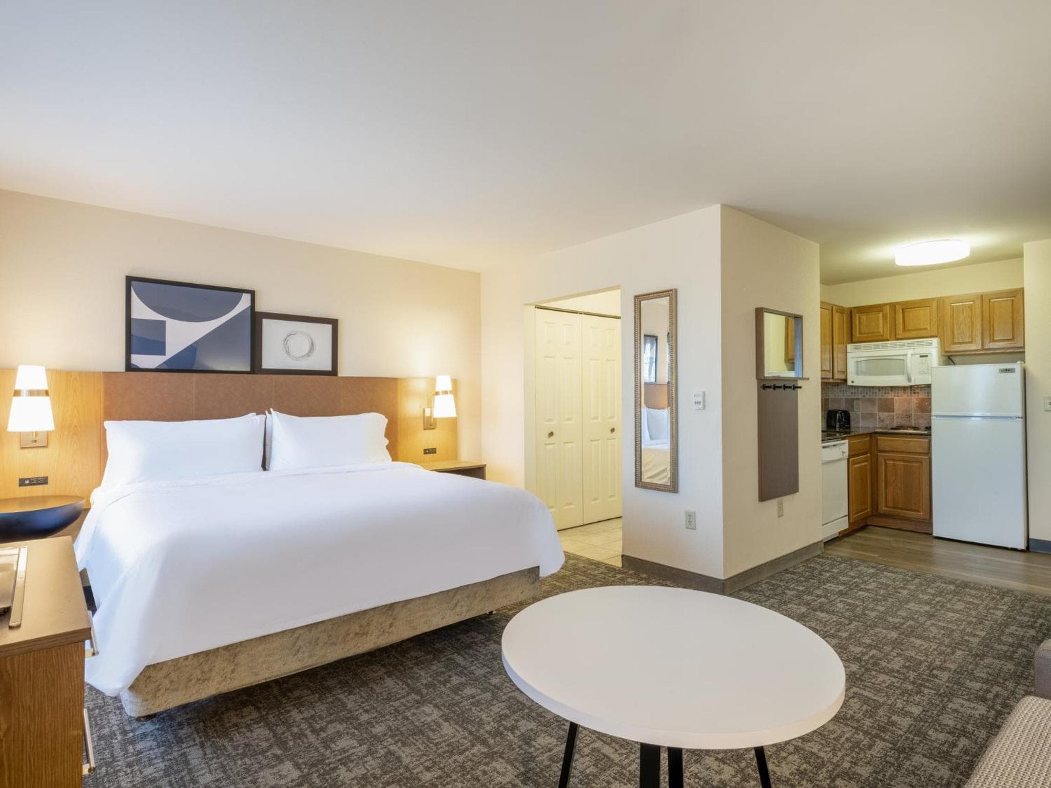 Staybridge Suites Milwaukee Airport South by IHG