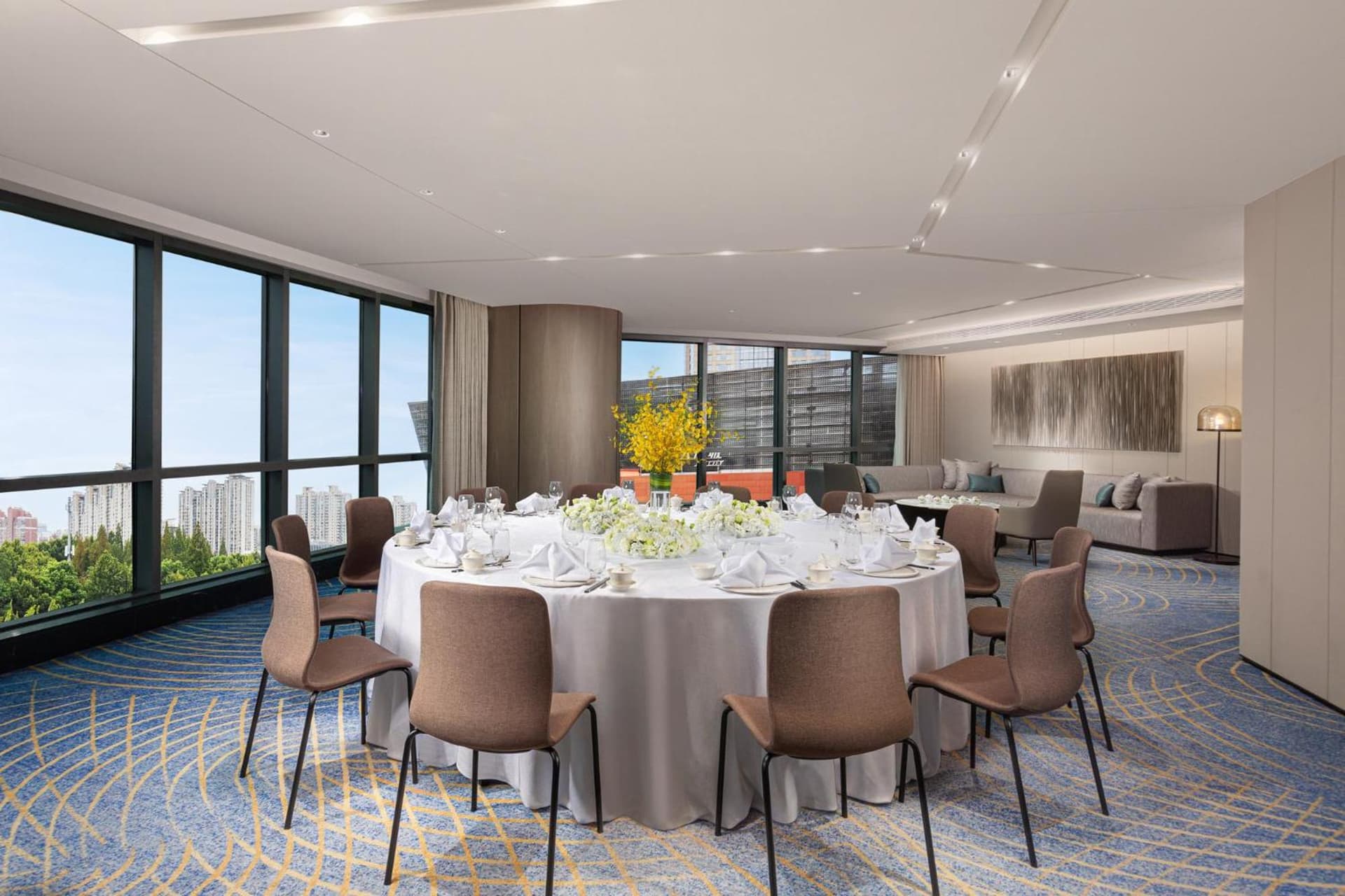 HUALUXE Shanghai Changfeng Park by IHG