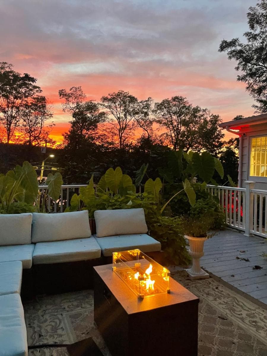 The Harbor Rose Bed & Breakfast