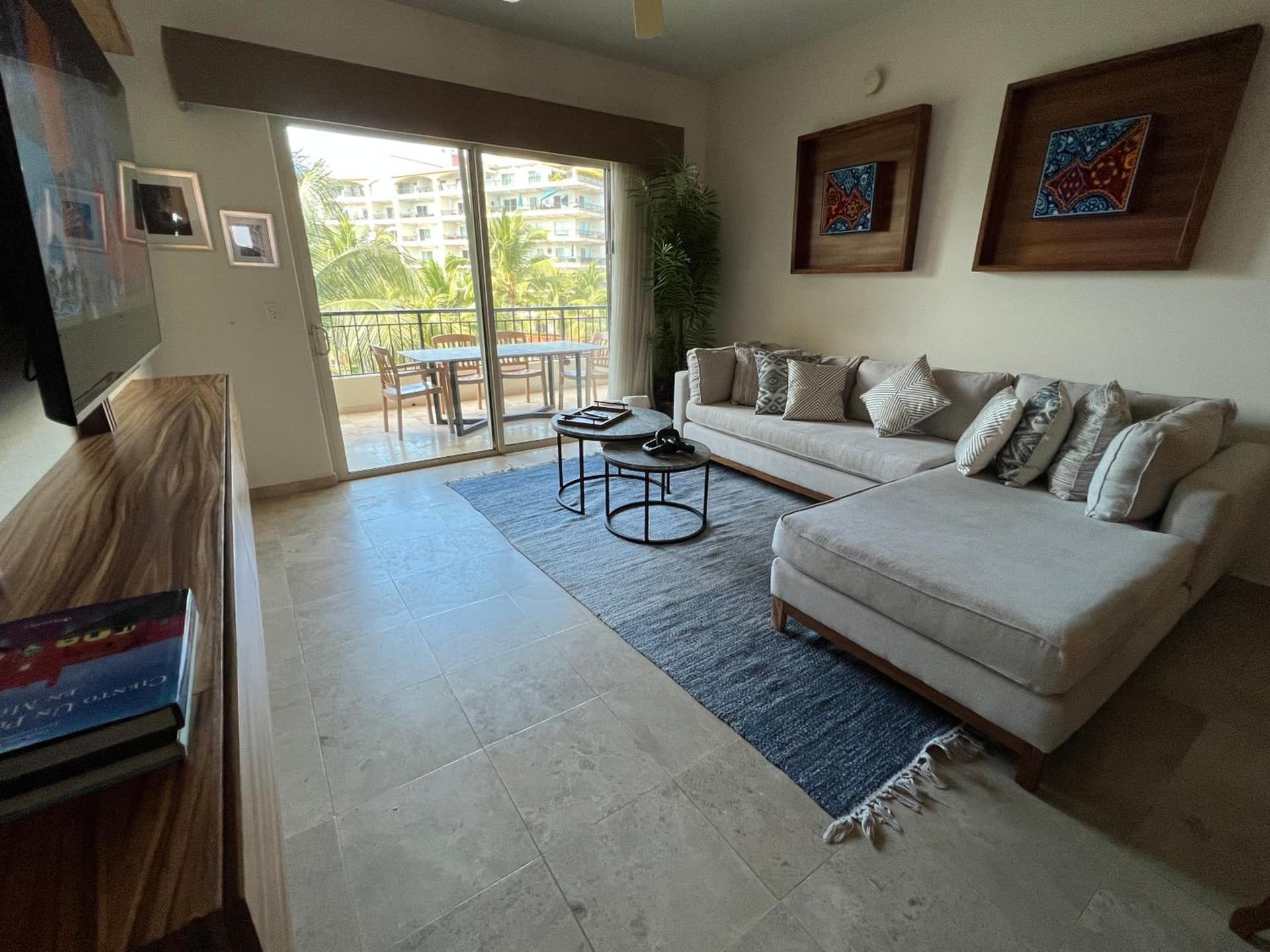 Beachfront 2 bedroom Condo in Playa Royale Resort, Nuevo Vallarta