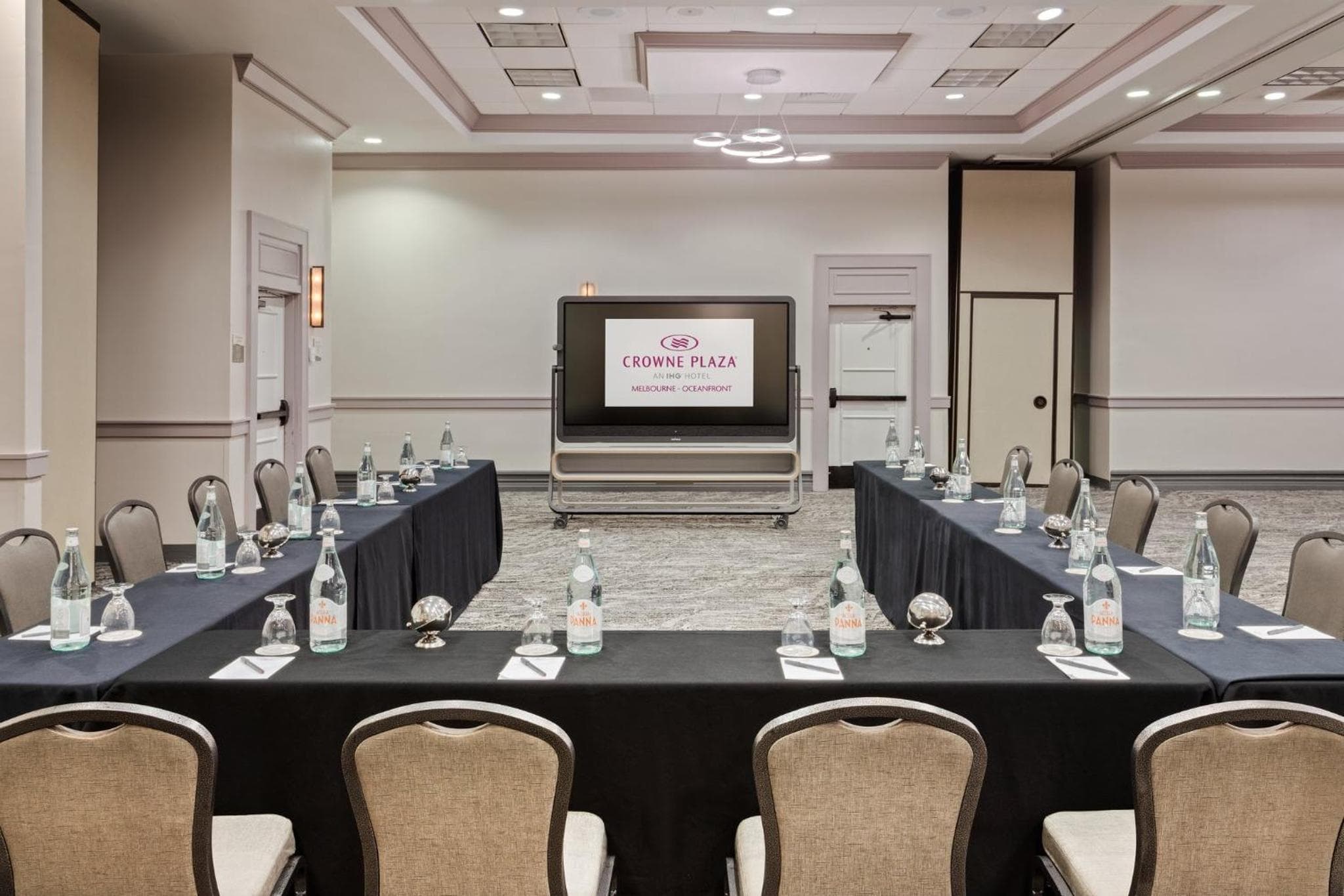 Crowne Plaza Melbourne-Oceanfront by IHG