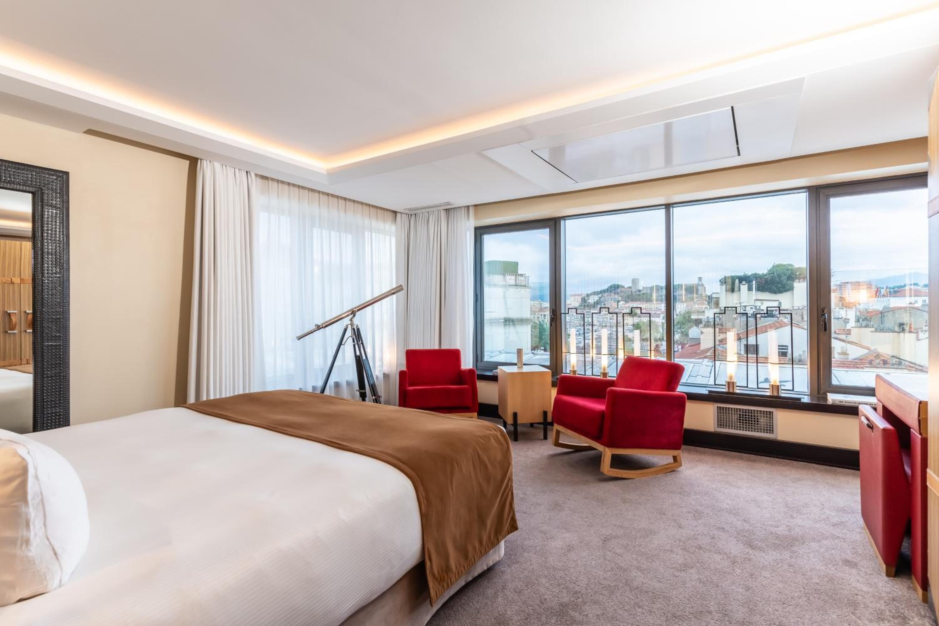 Five Seas by Inwood Hotels