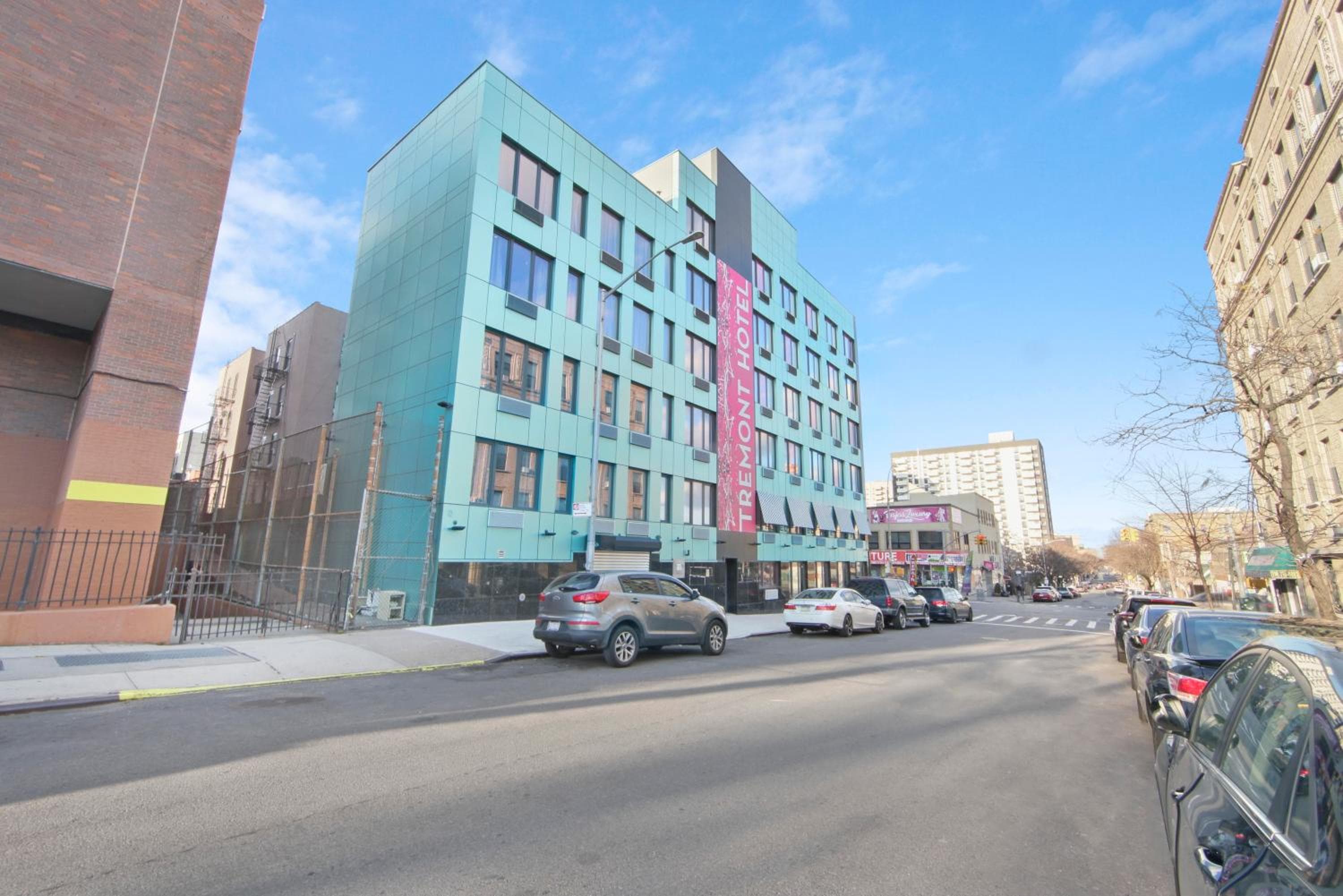 TREMONT HOTEL BRONx-GRAND OPENING