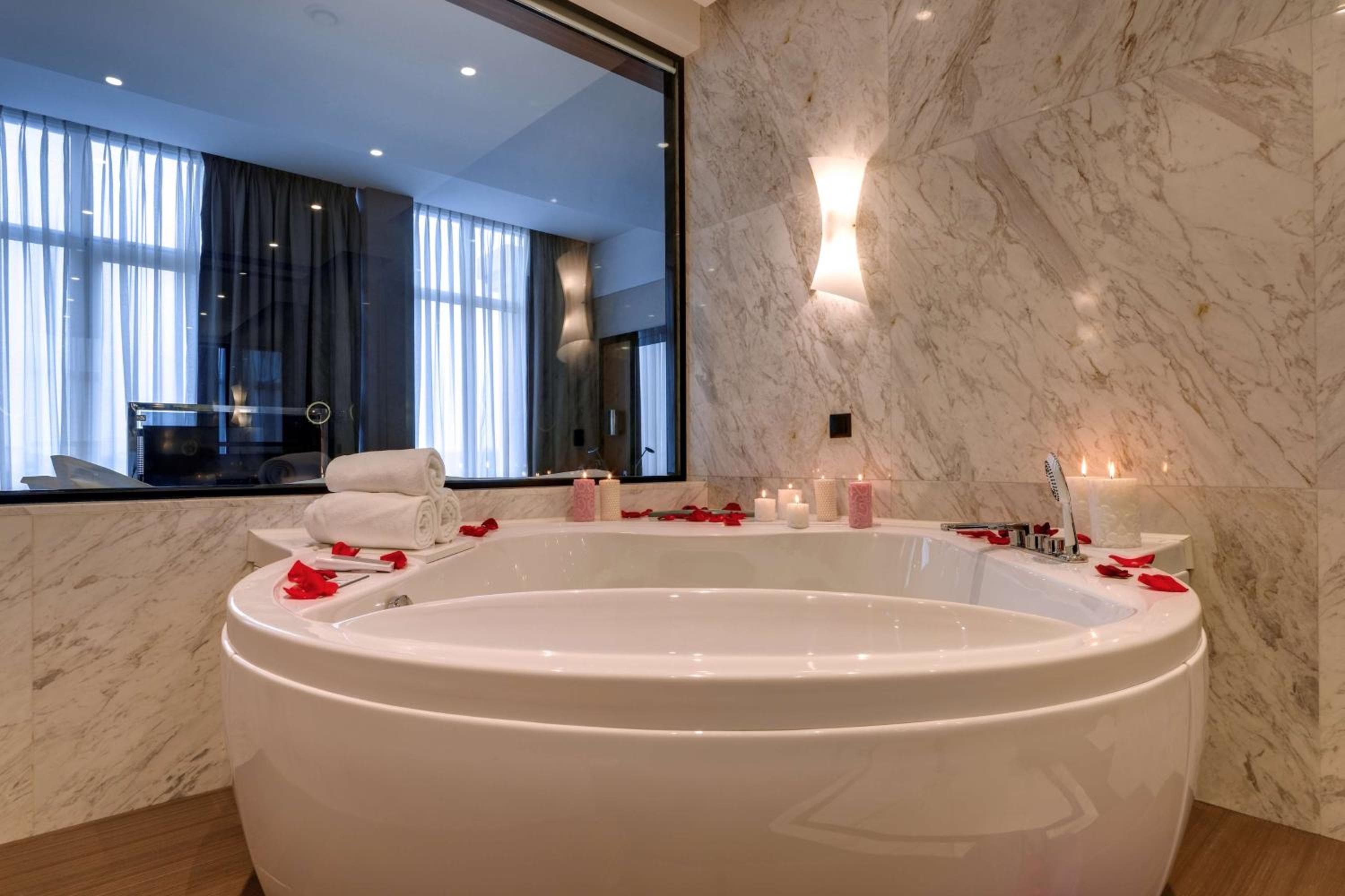 Radisson Blu Leogrand Hotel