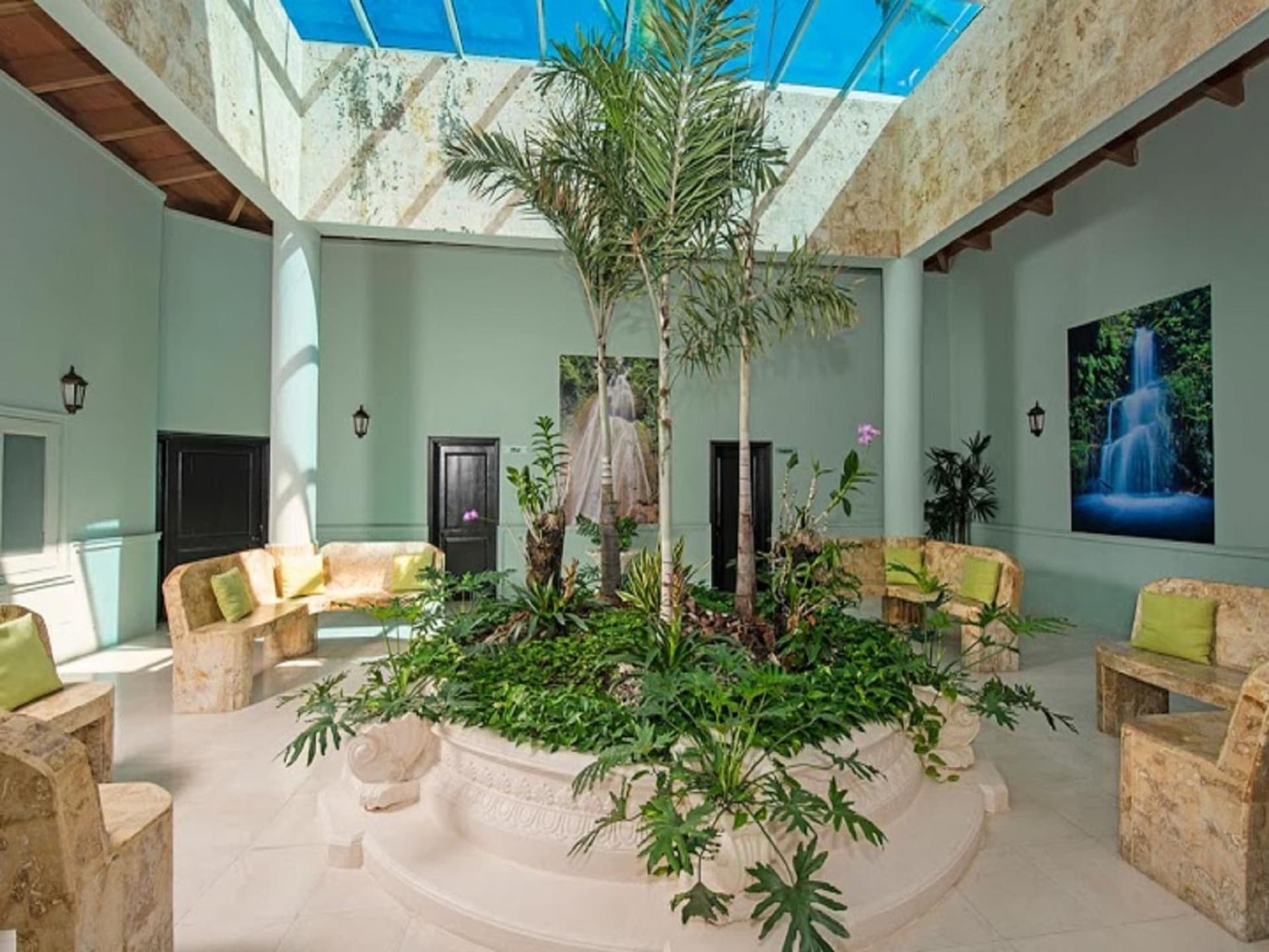 Ocean Blue & Sand Beach Resort - All Inclusive