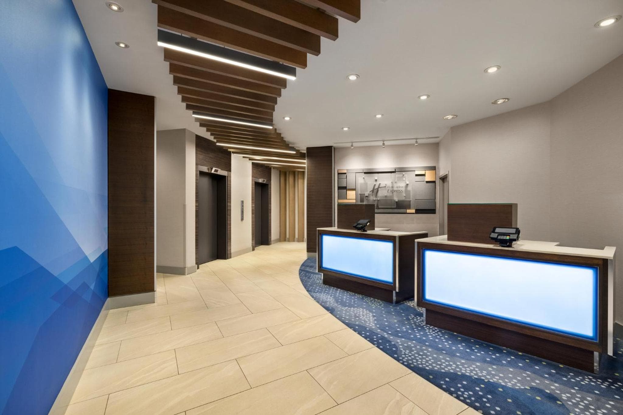 Holiday Inn Express Vancouver-Metrotown (Burnaby)