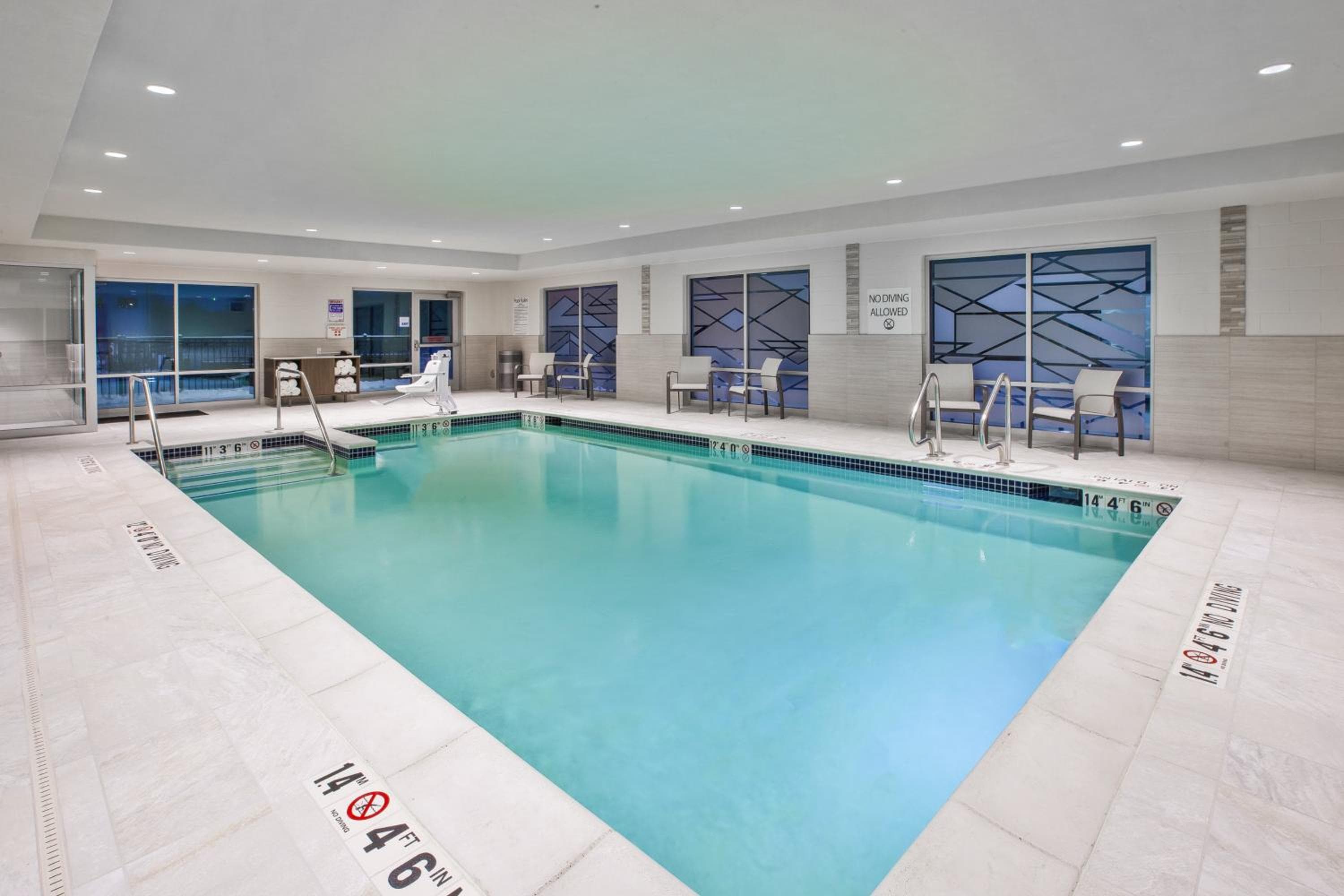 Holiday Inn Express & Suites Okemos - University Area by IHG