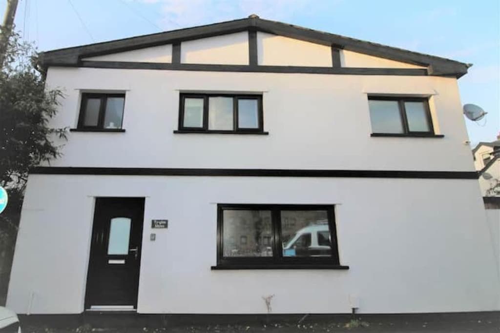 Ty Glas Mews by Property Promise