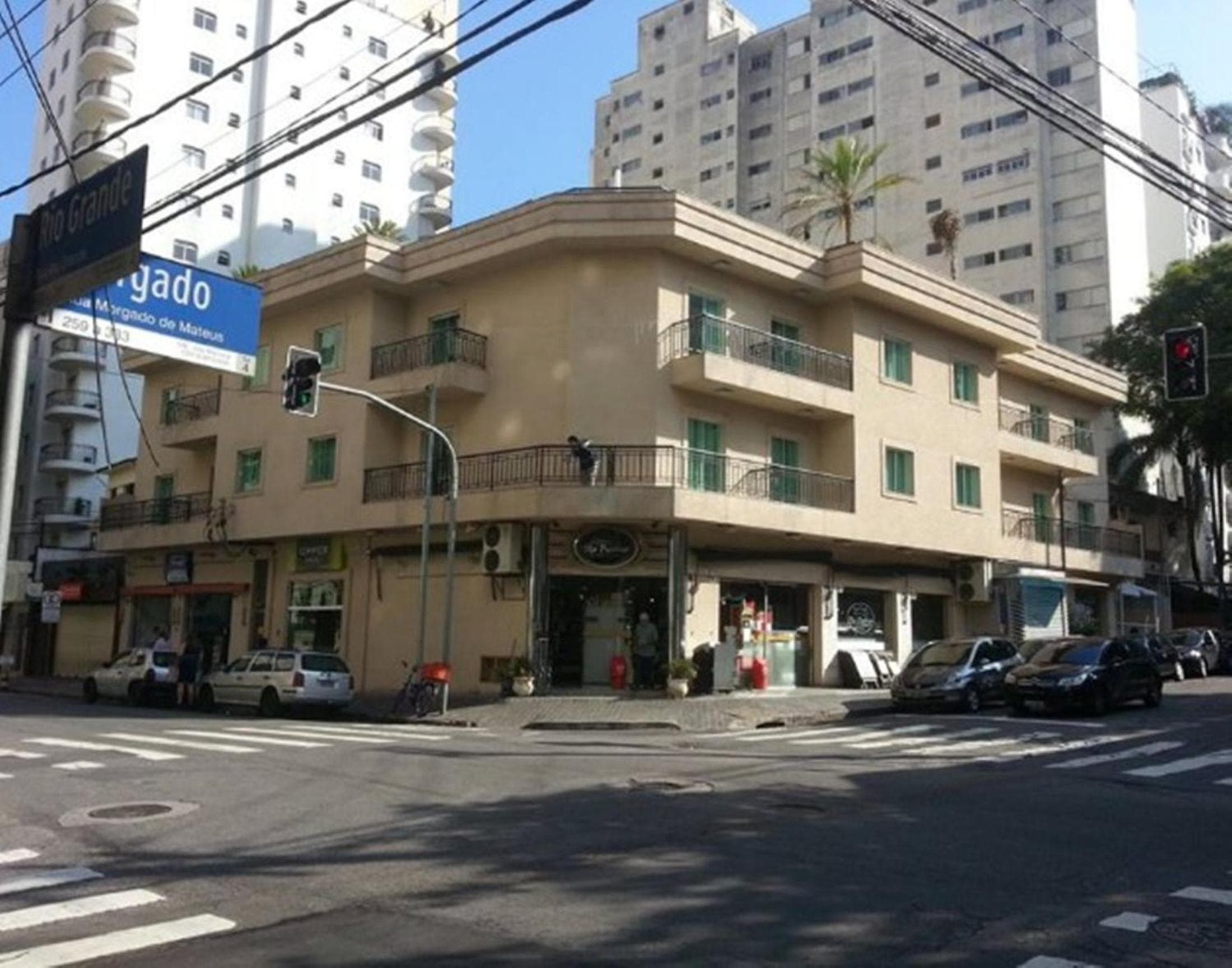 Upper Hotel