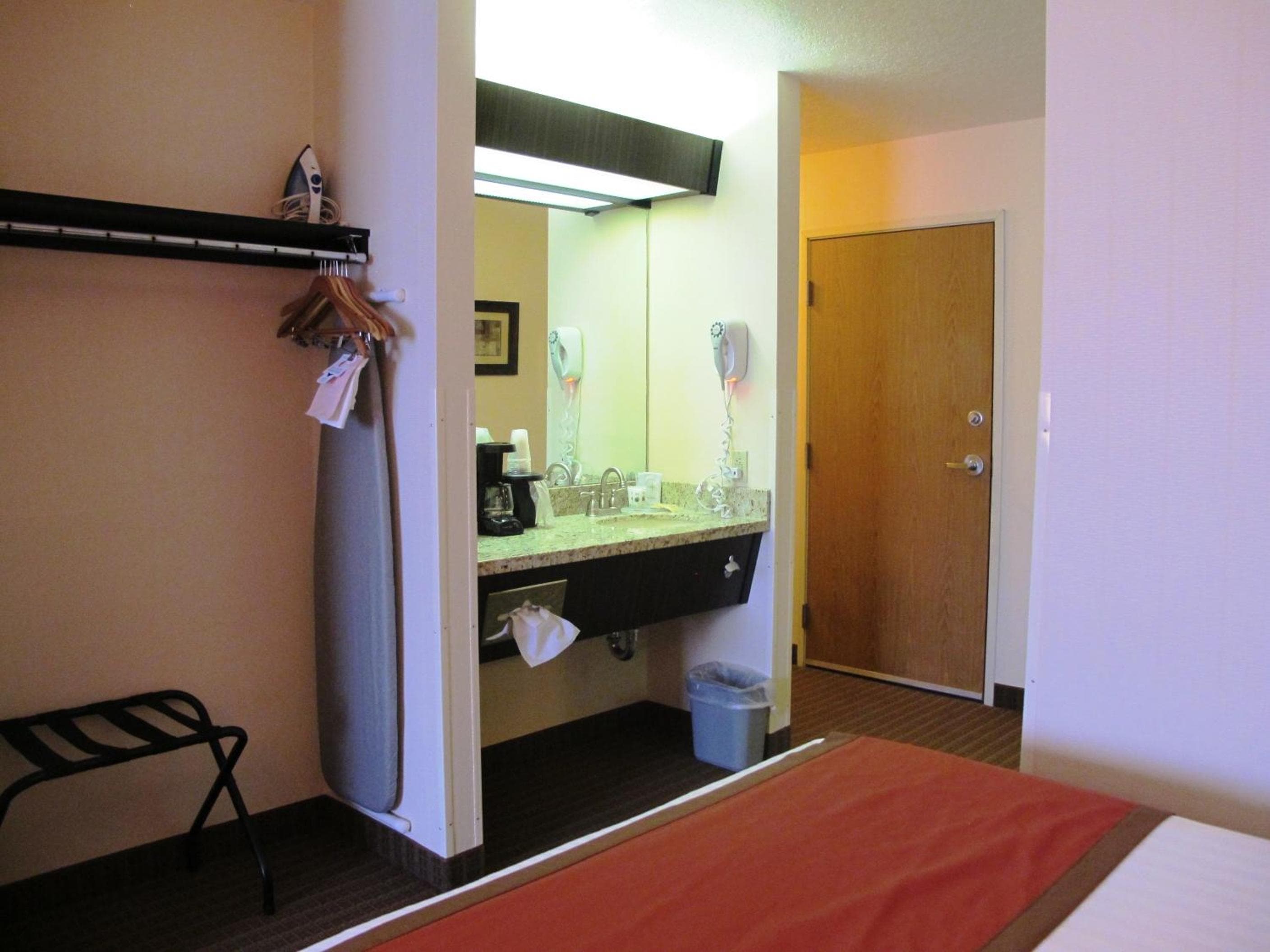 Garner Hotel Boise Airport by IHG