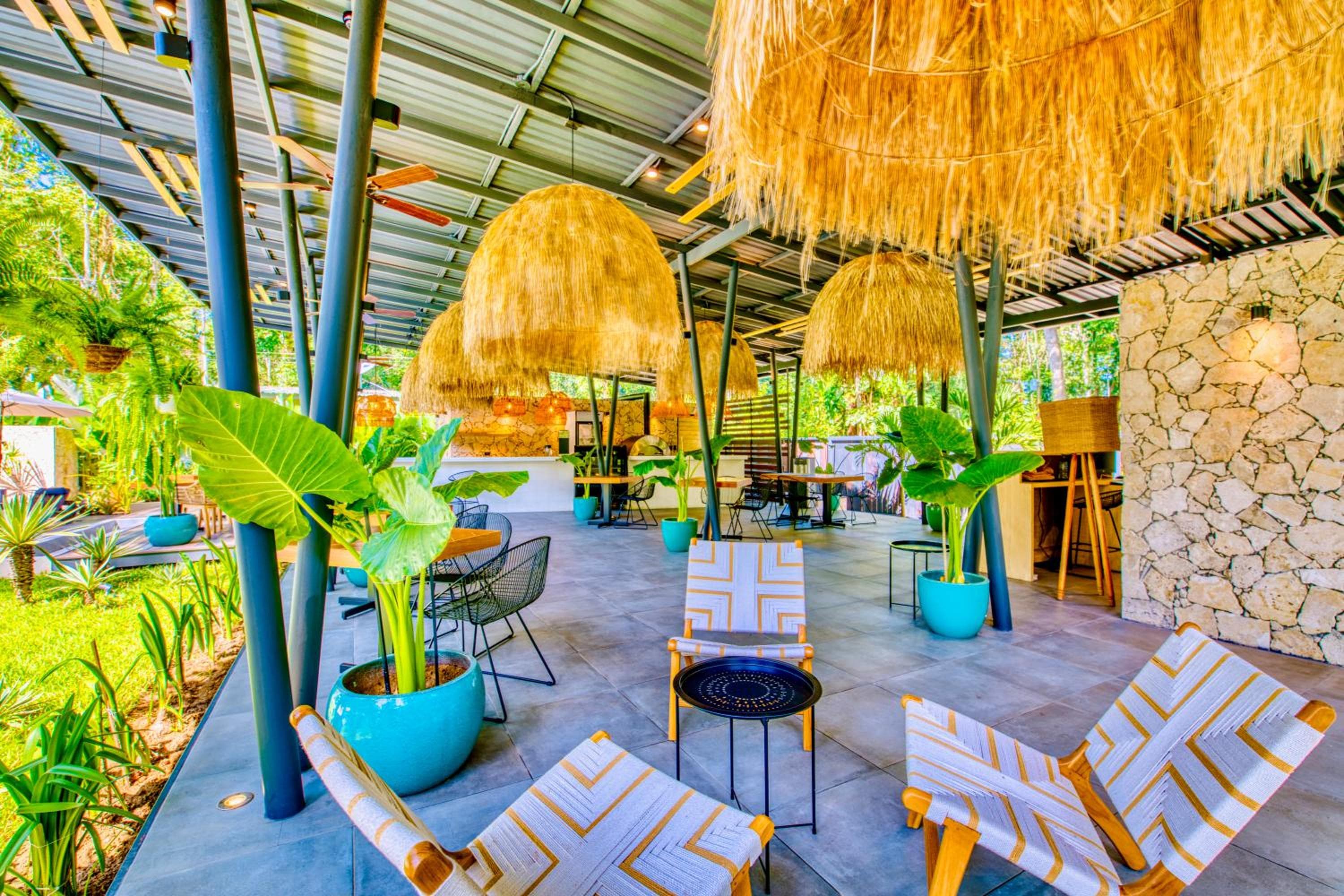 Exōtico Beach Hotel