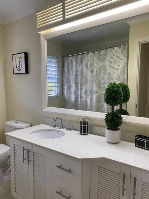 LovelyModern 3BD VacationHome JAAA