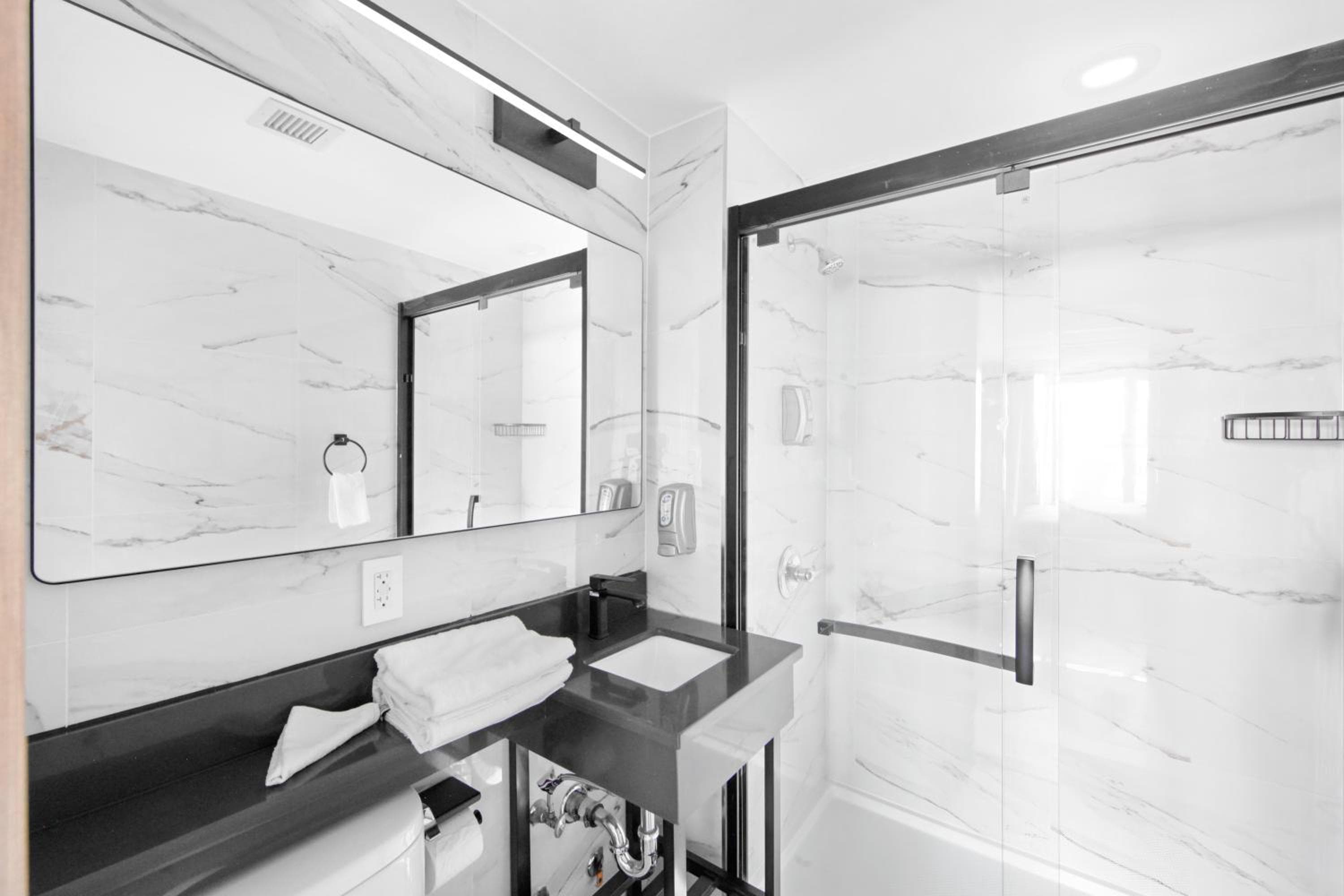 TREMONT HOTEL BRONx-GRAND OPENING