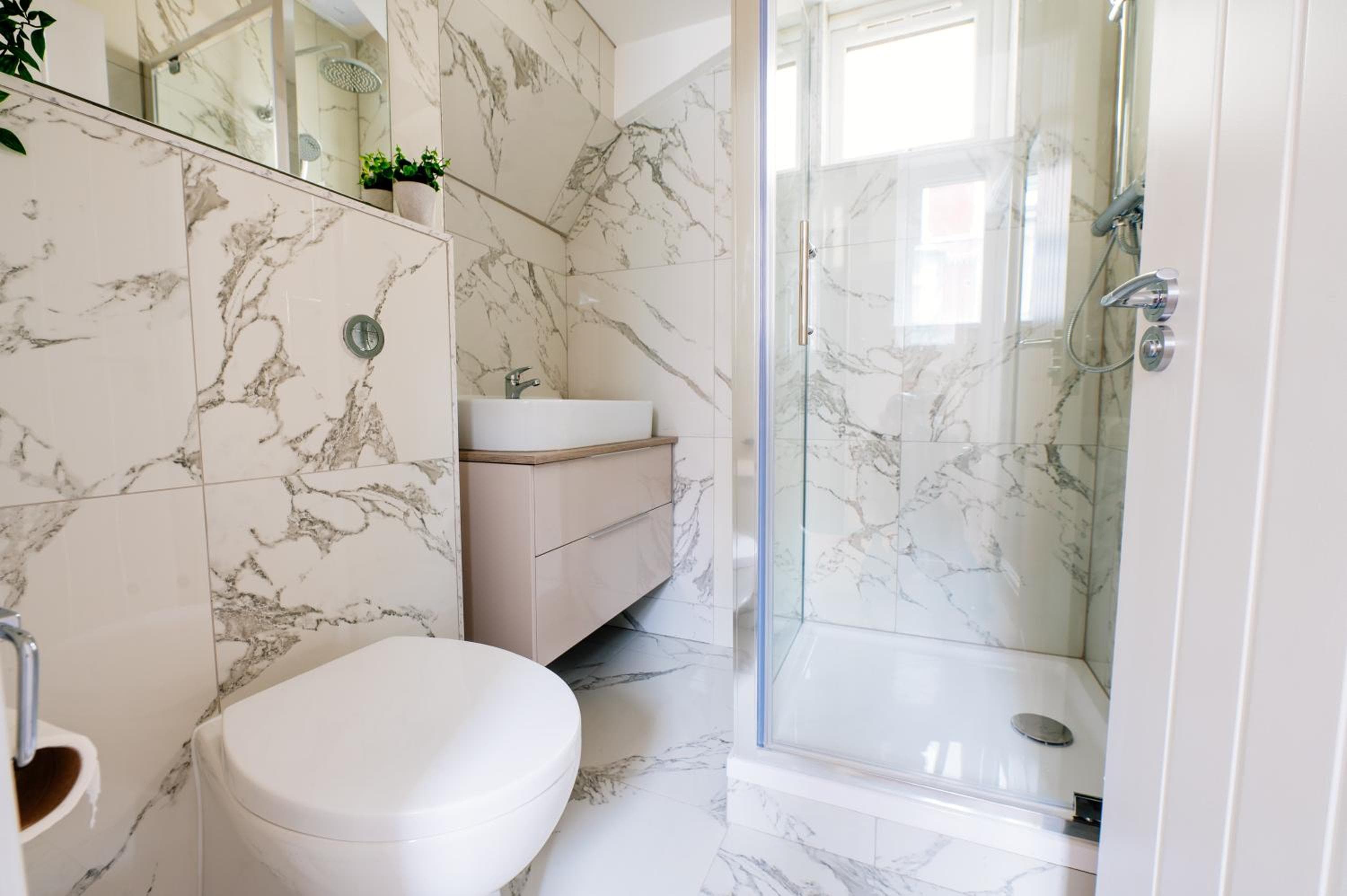 35a Howard Gardens - Cardiff City Centre